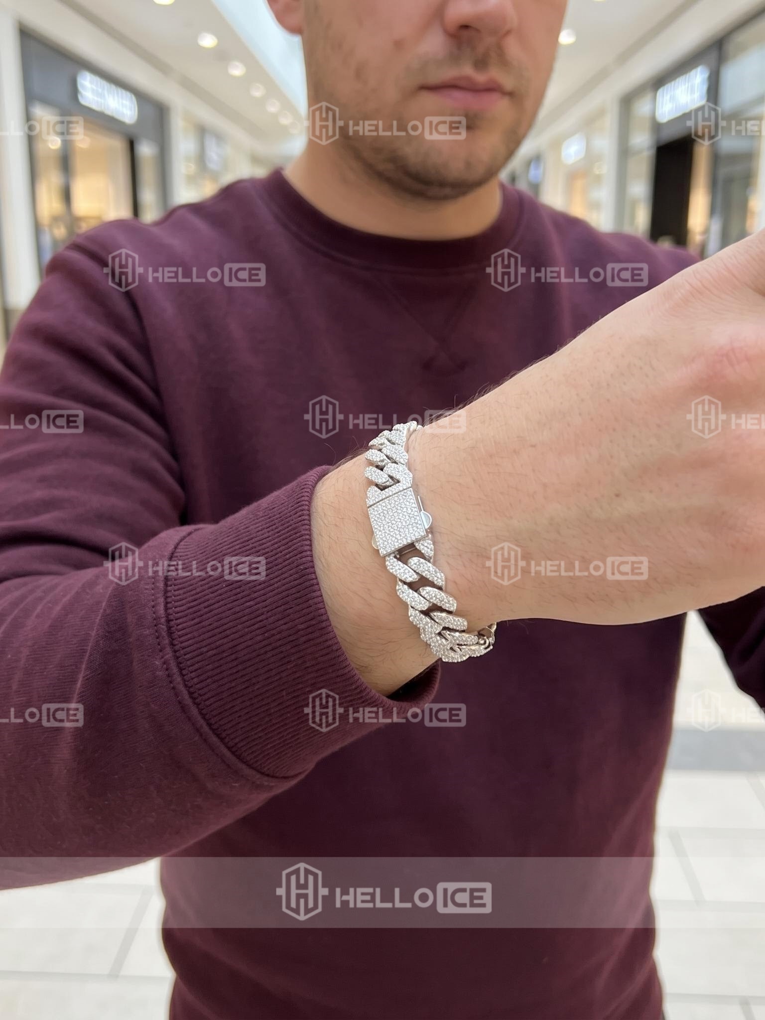 Helloice Review Image