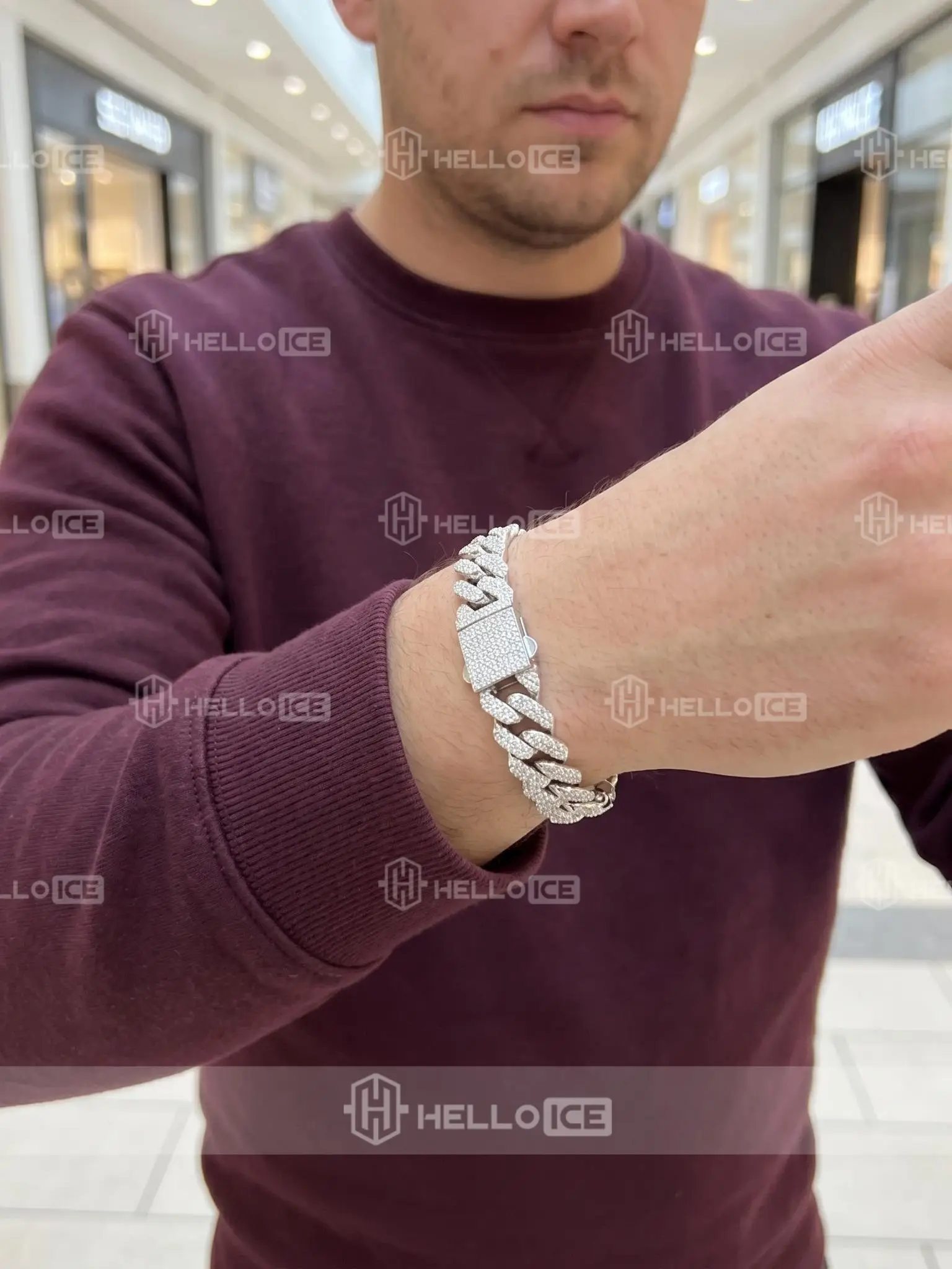 Helloice Review Image