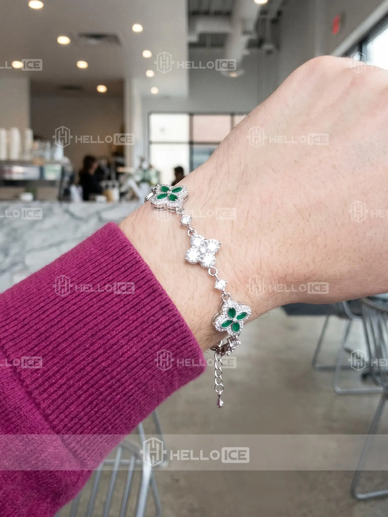 Helloice Review Image