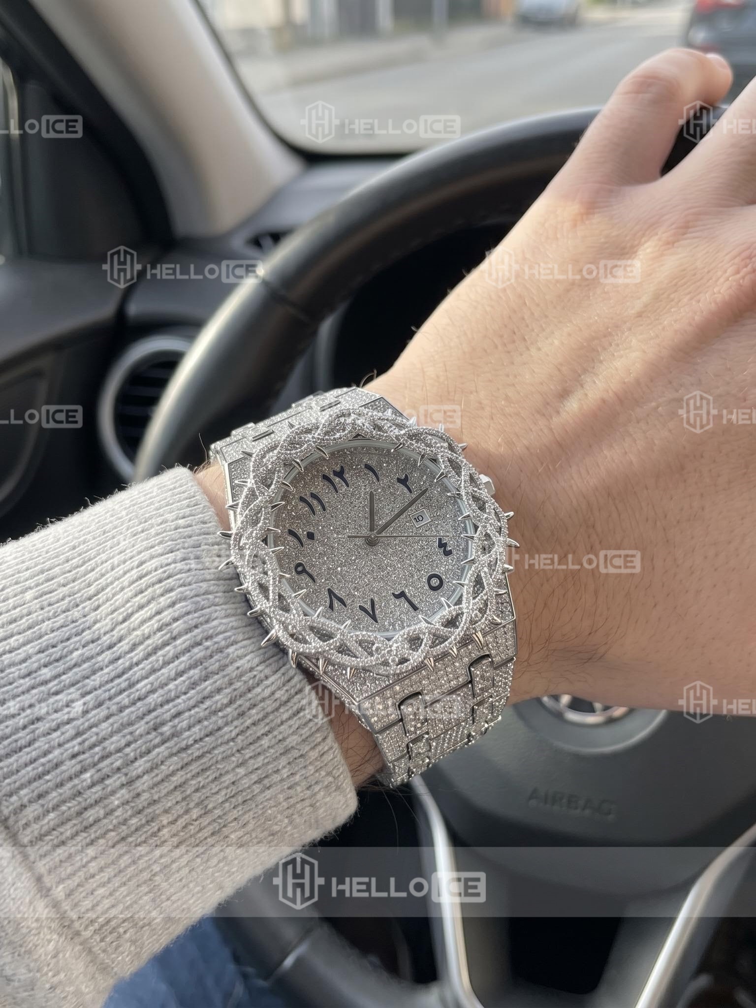 Helloice Review Image