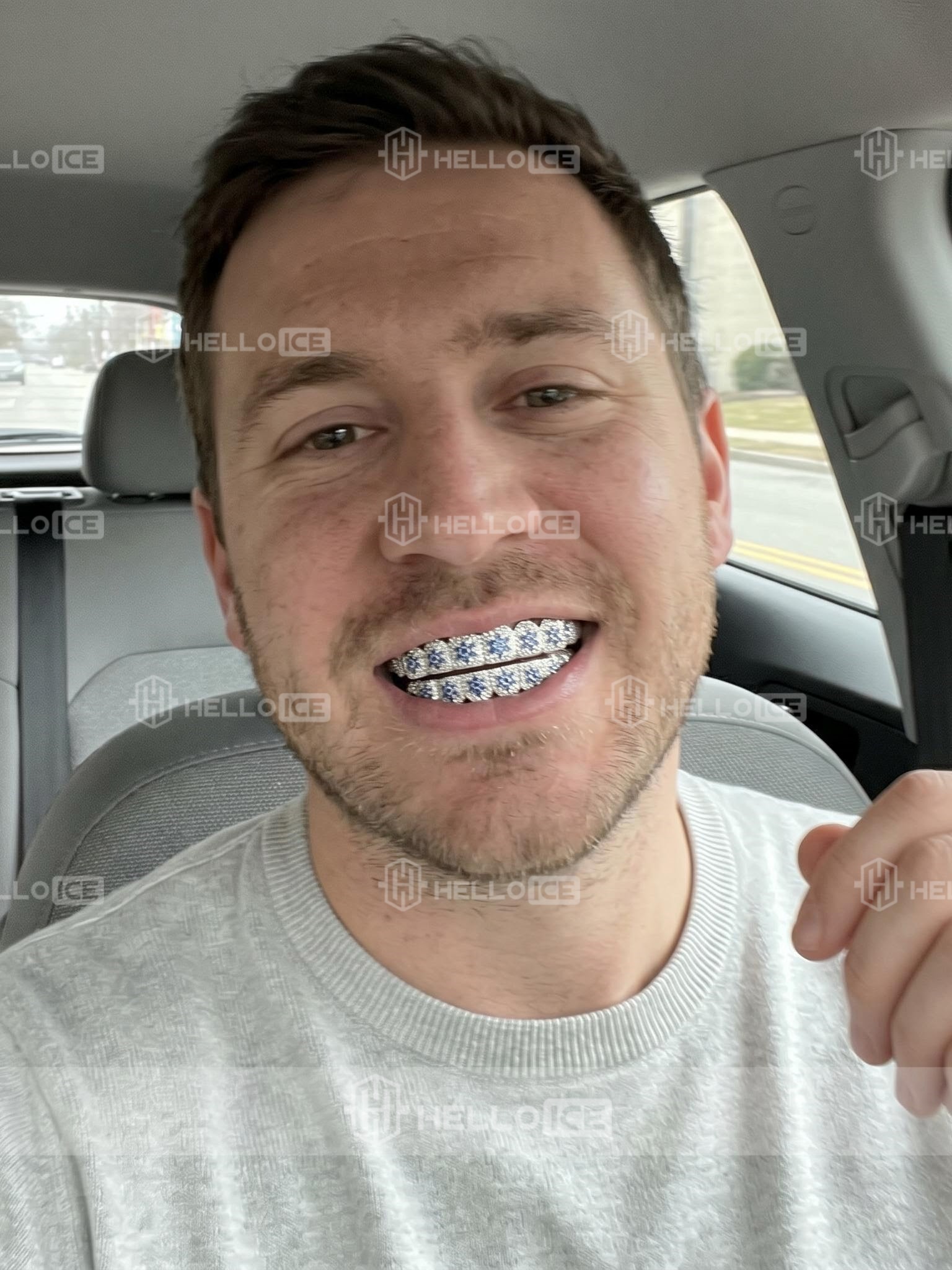 Helloice Review Image