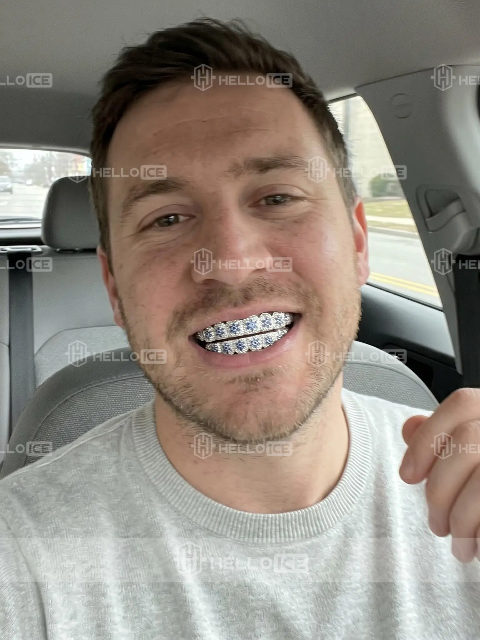 Helloice Review Image