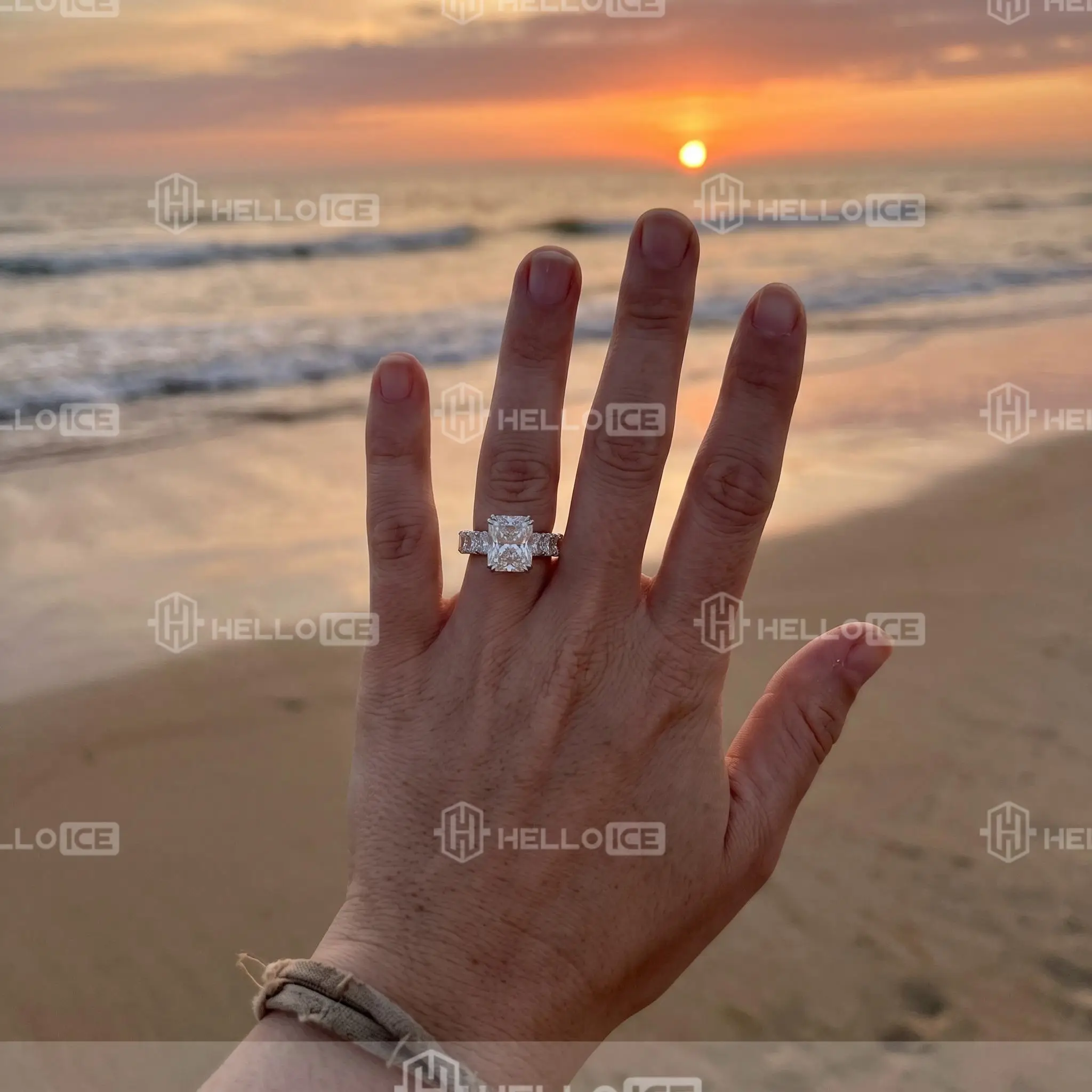Helloice Review Image