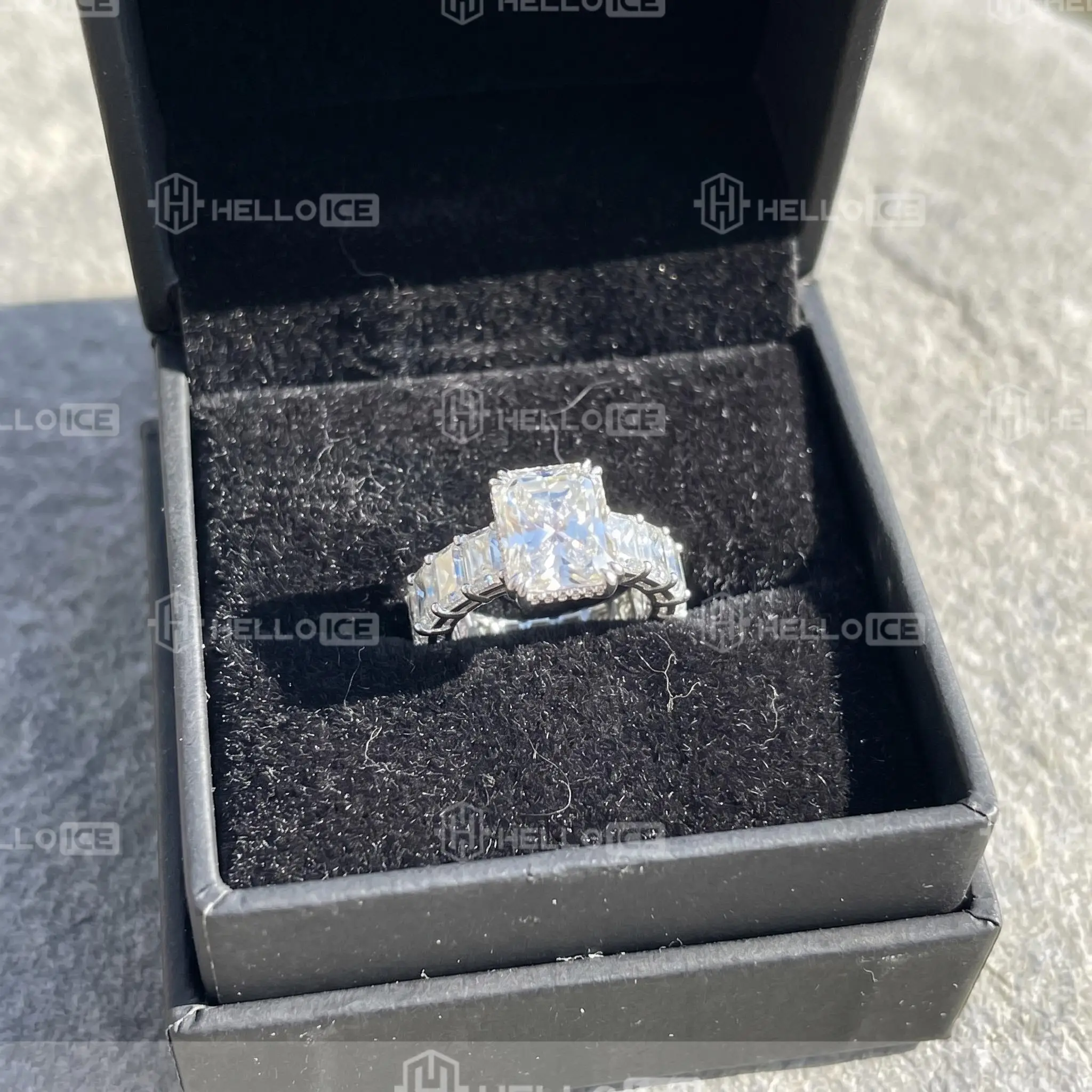 Helloice Review Image