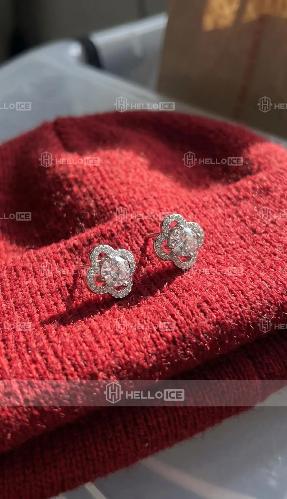 Helloice Review Image