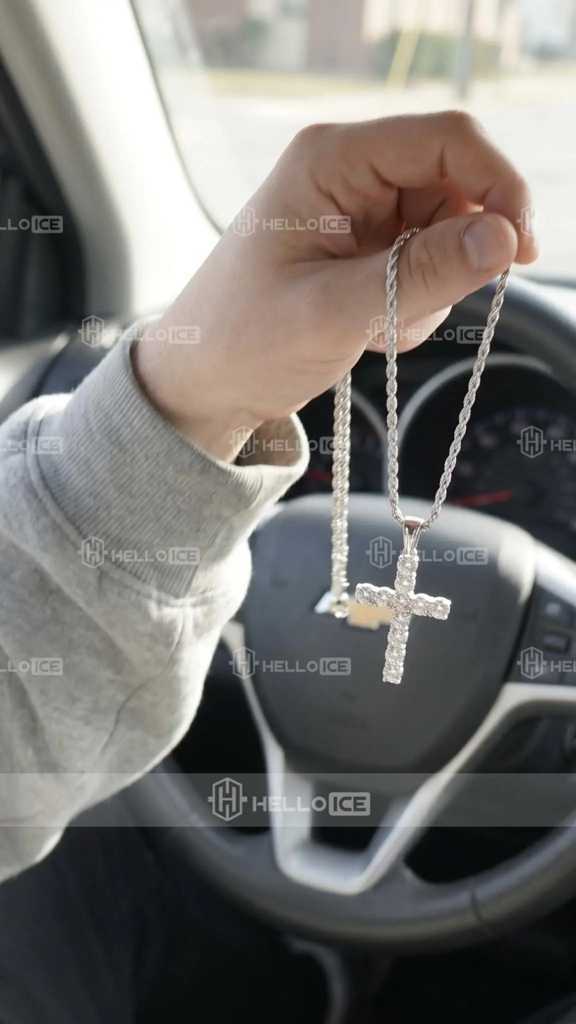 Helloice Review Image