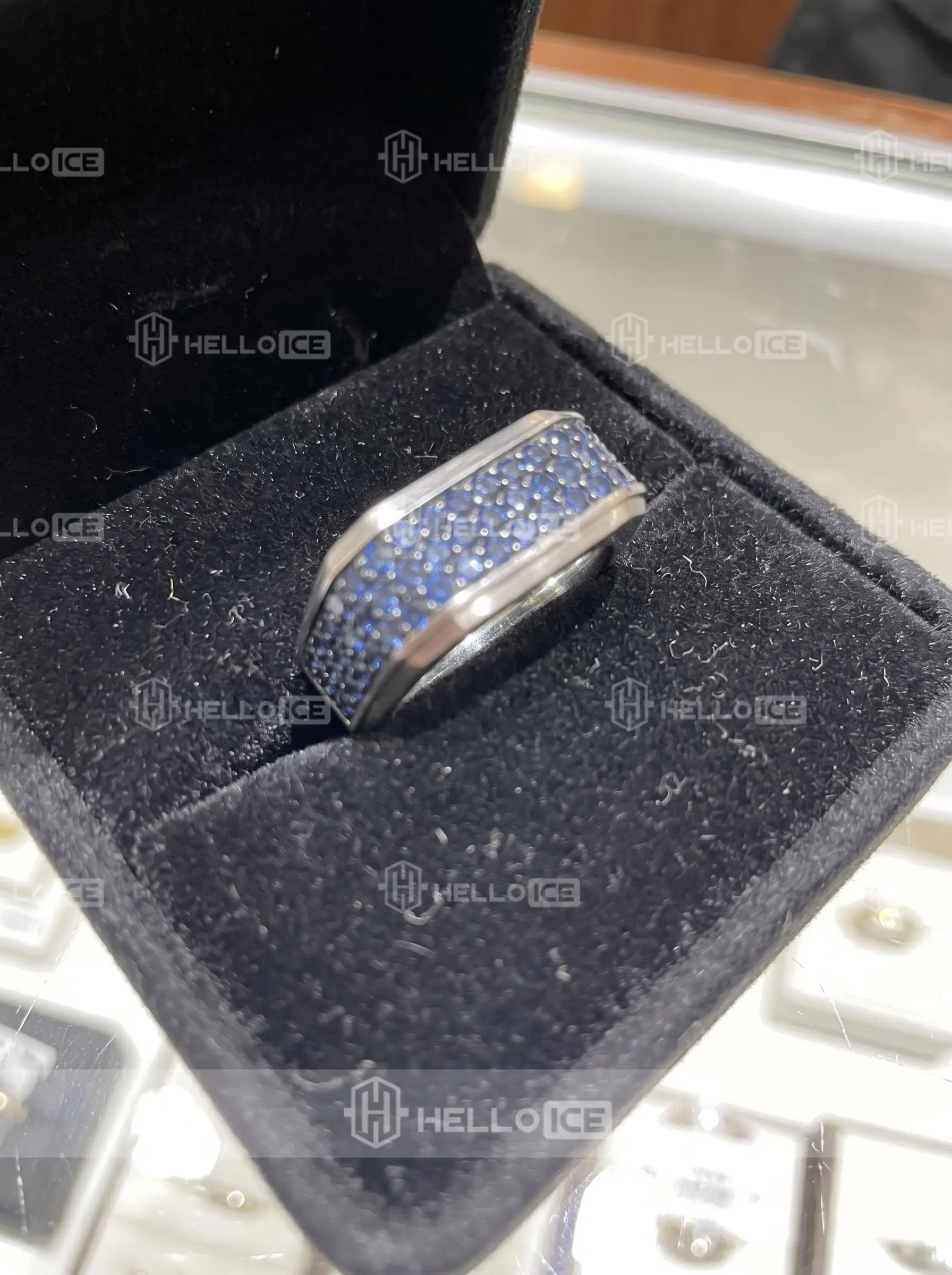 Helloice Review Image