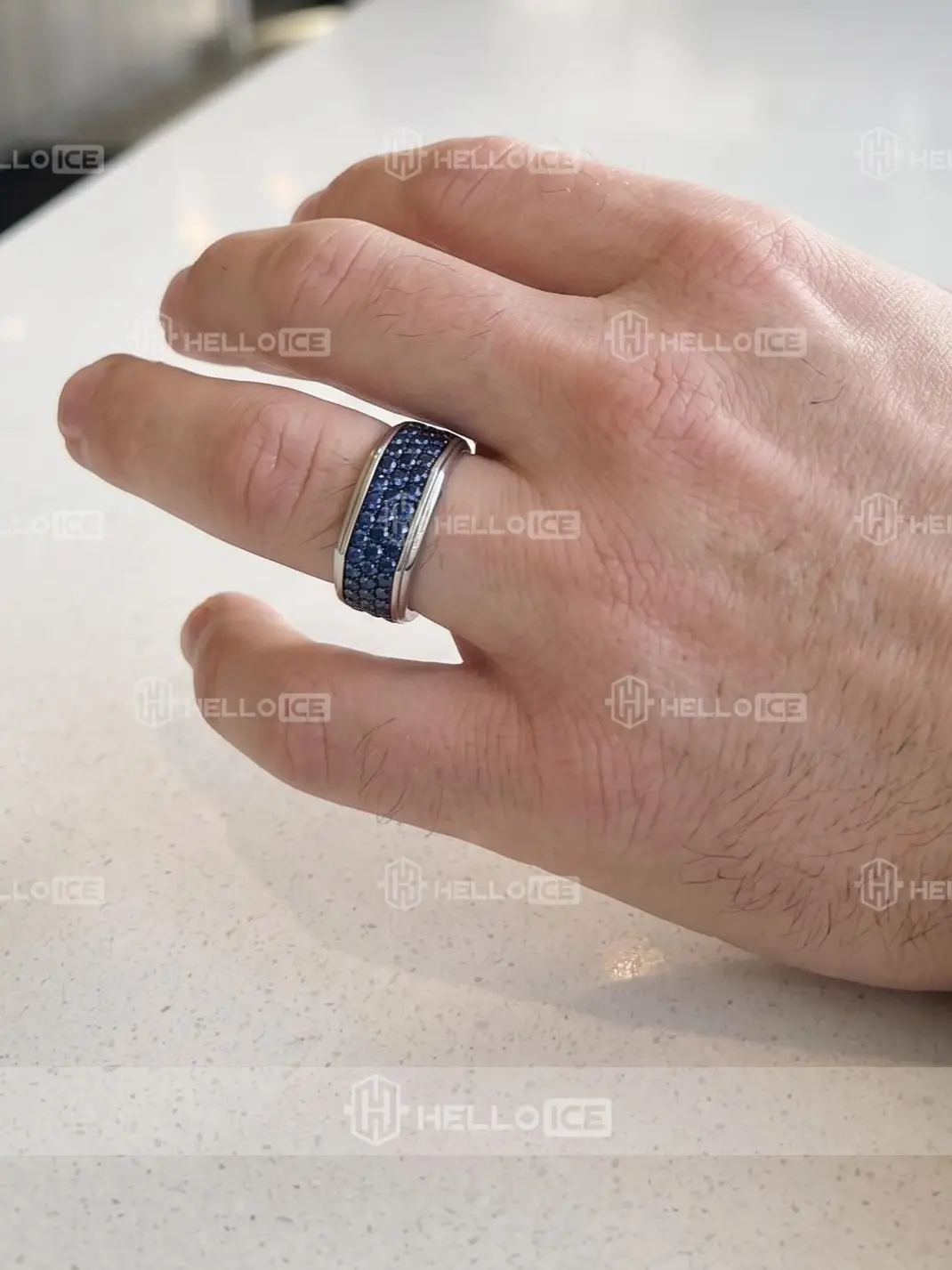 Helloice Review Image