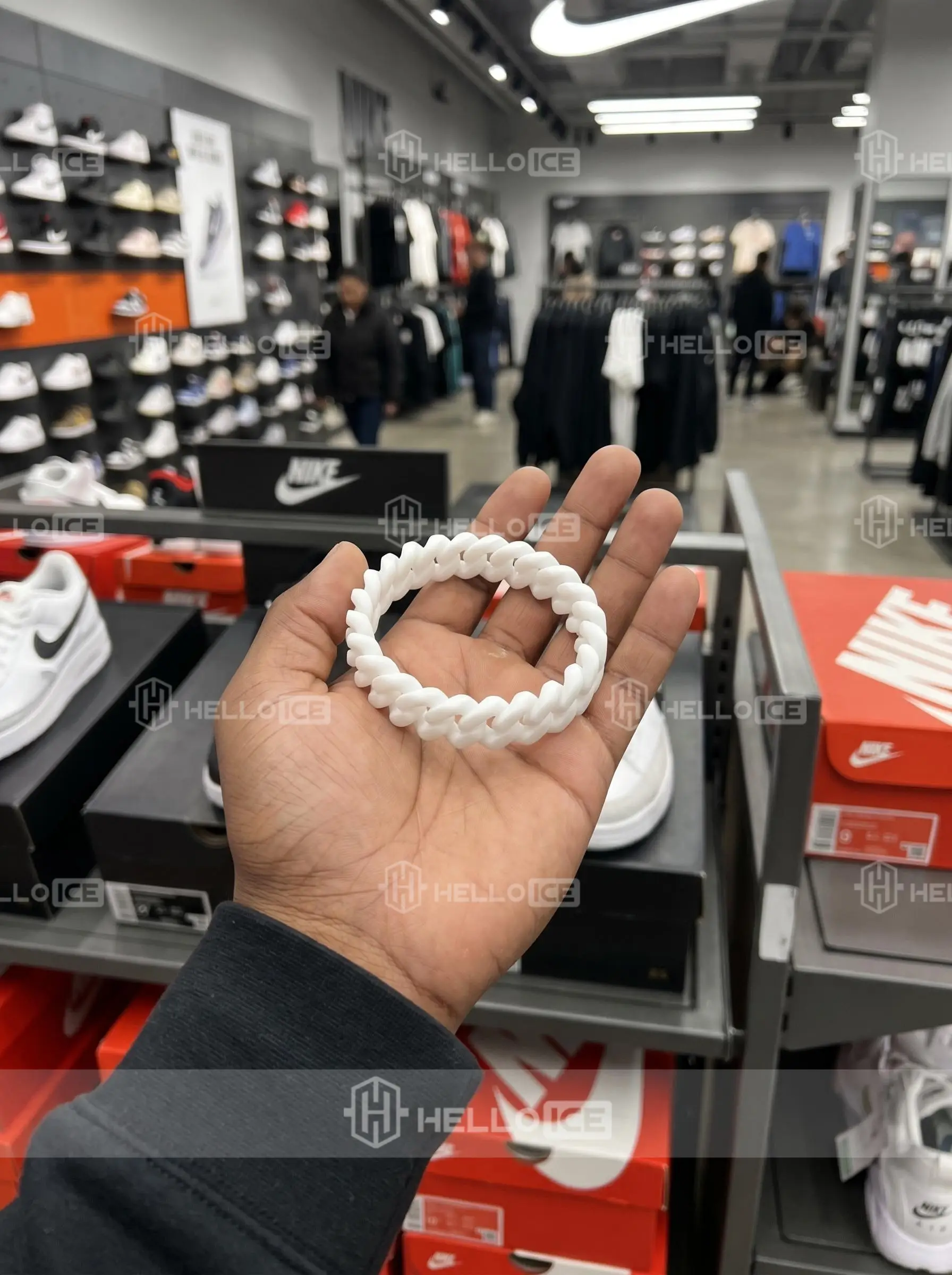 Helloice Review Image