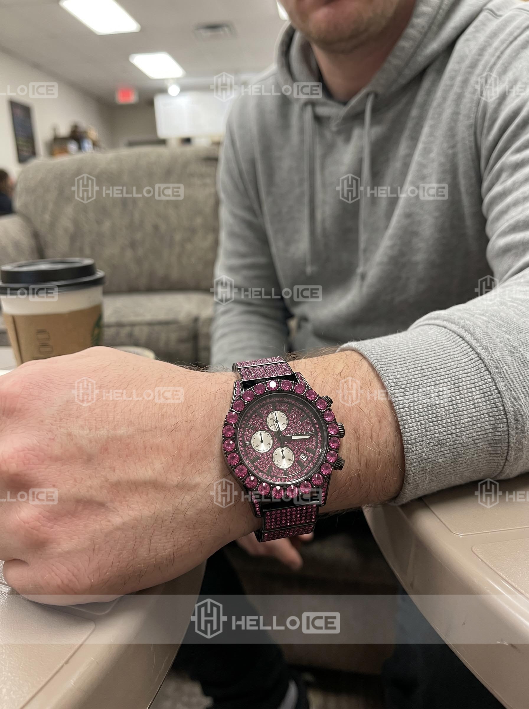 Helloice Review Image