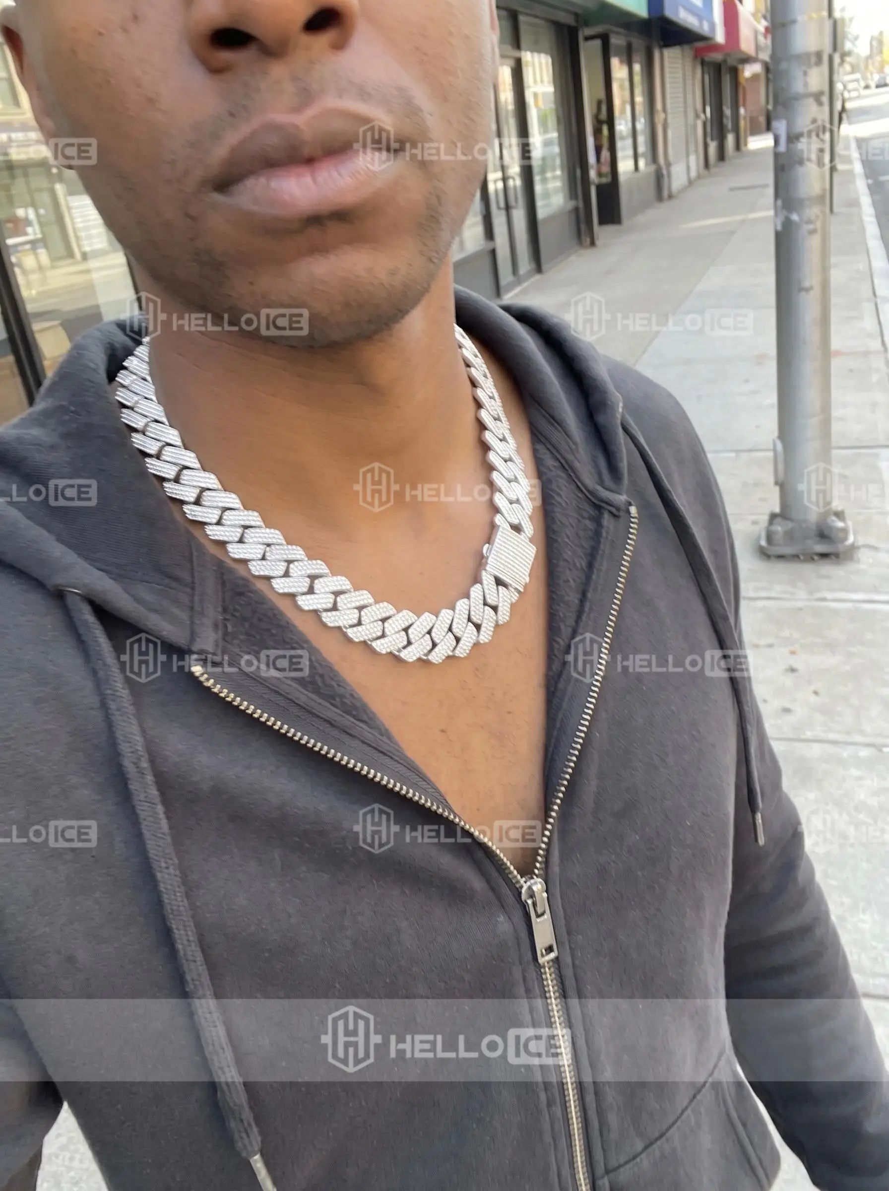Helloice Review Image