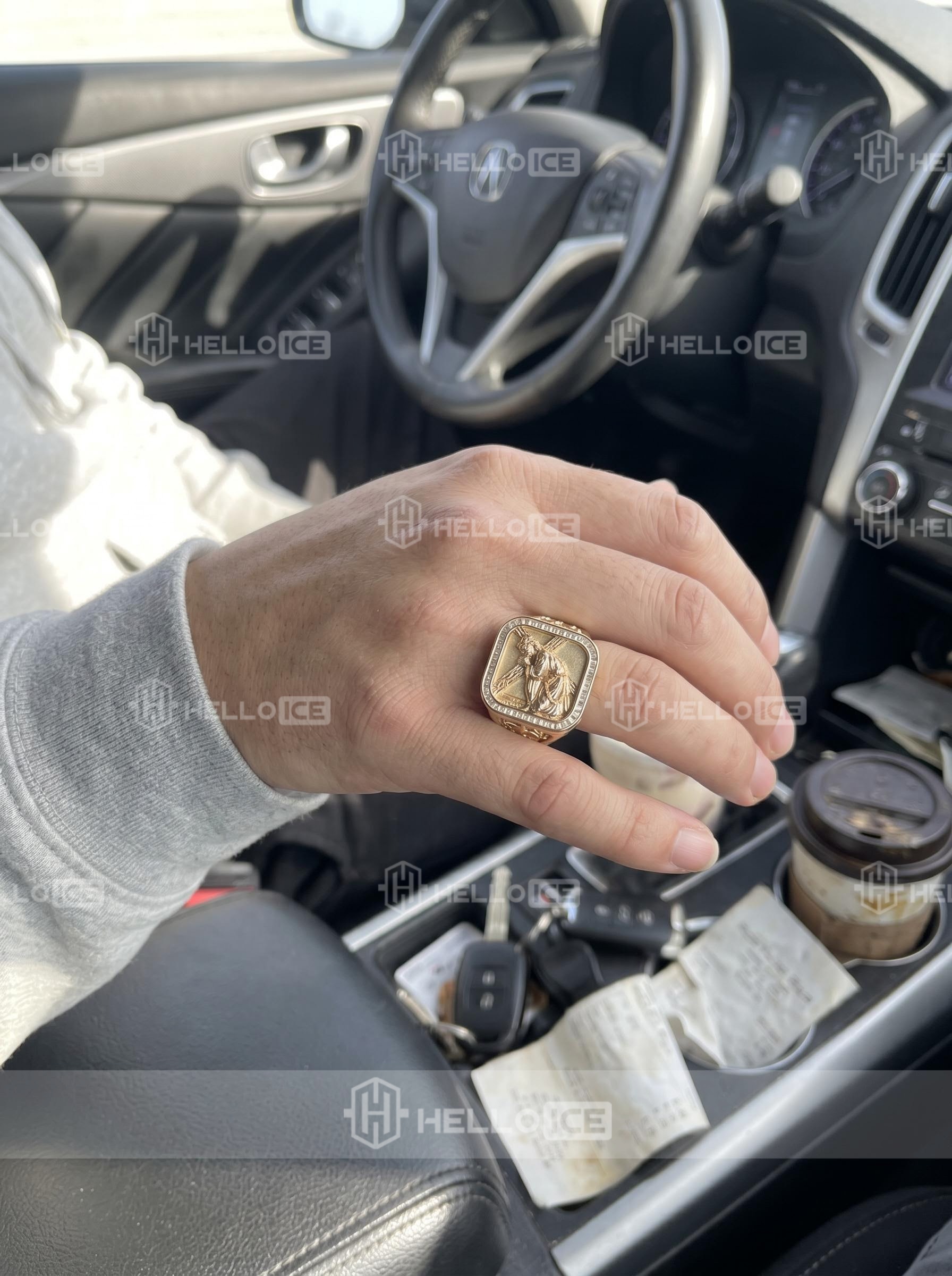 Helloice Review Image
