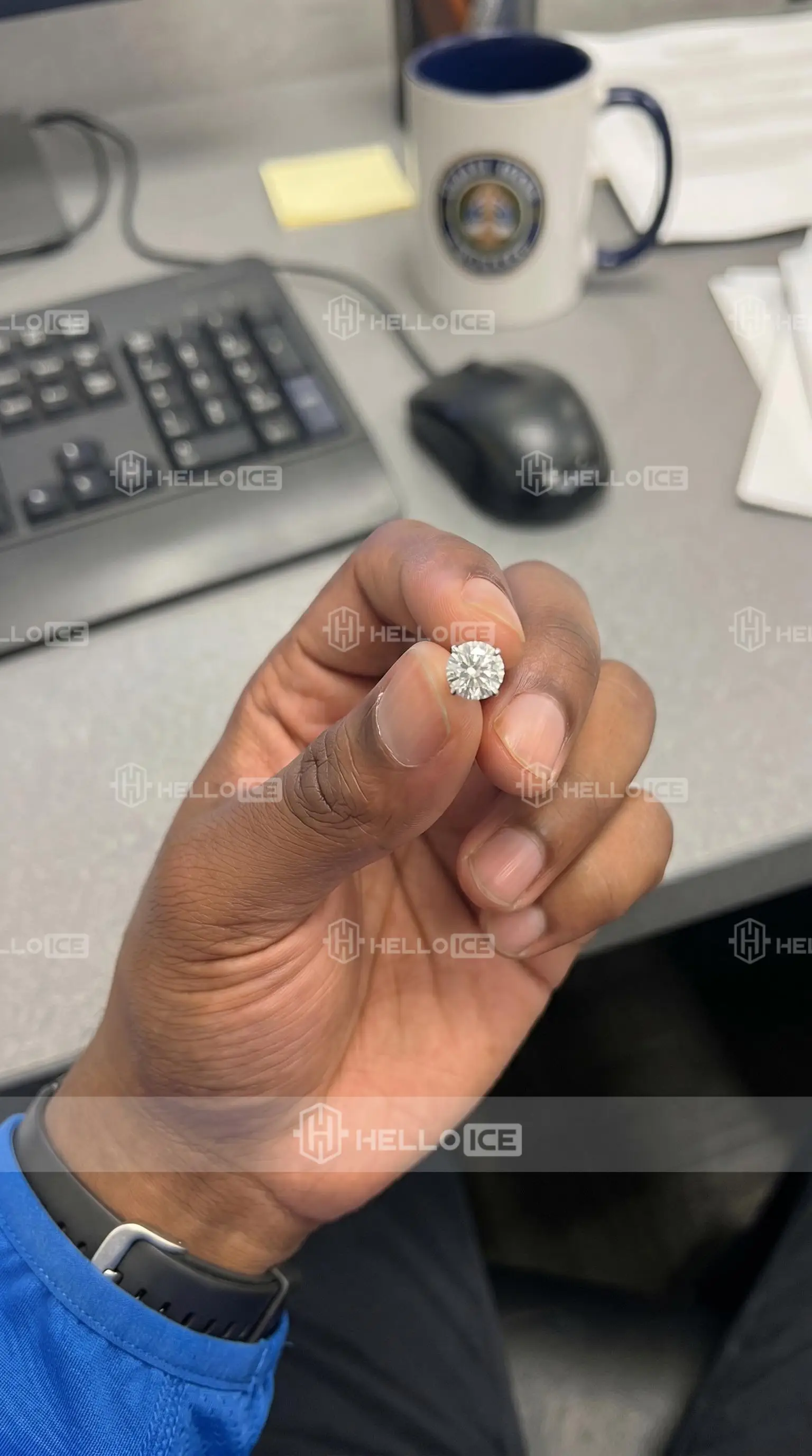 Helloice Review Image