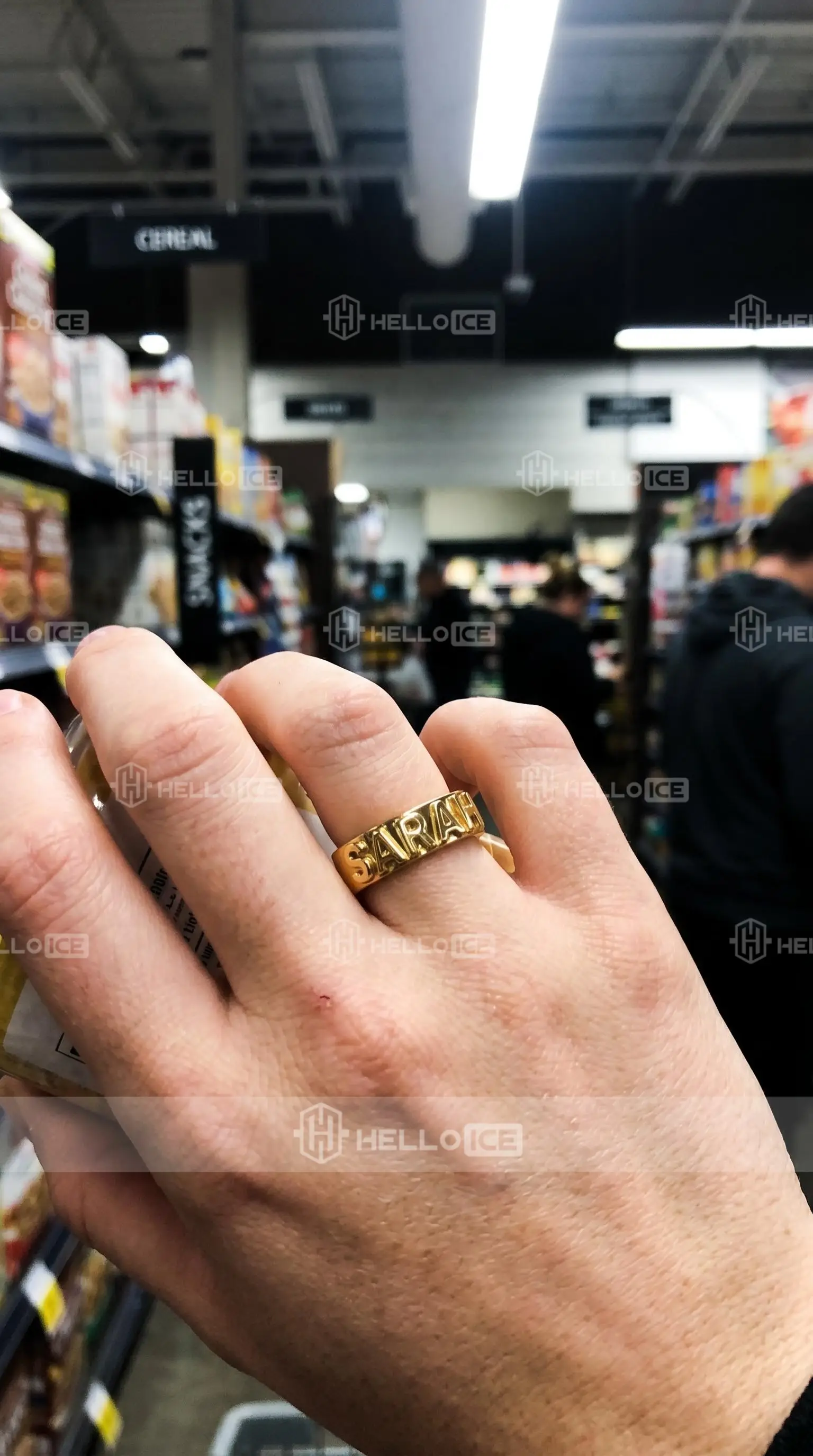 Helloice Review Image