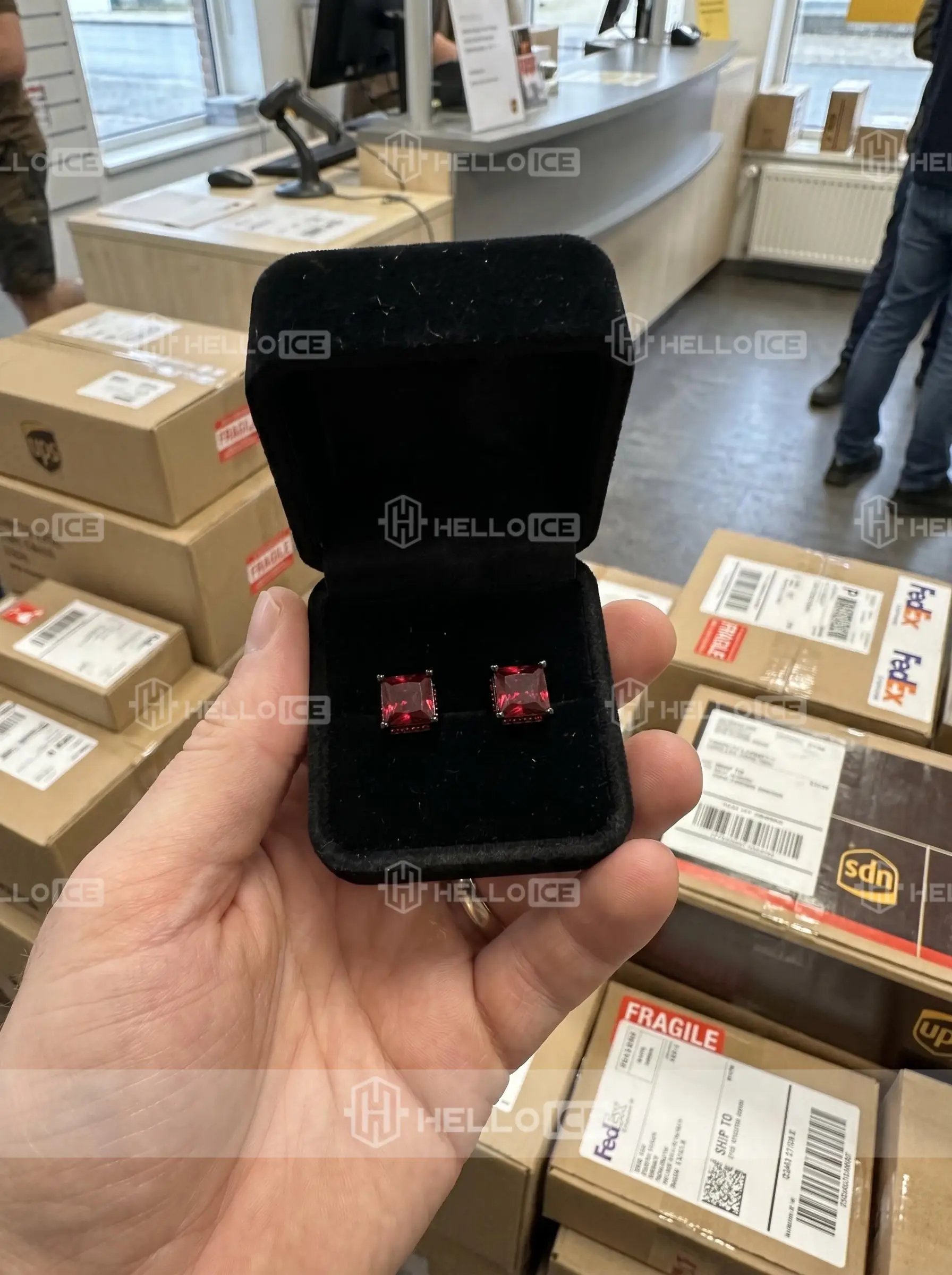 Helloice Review Image