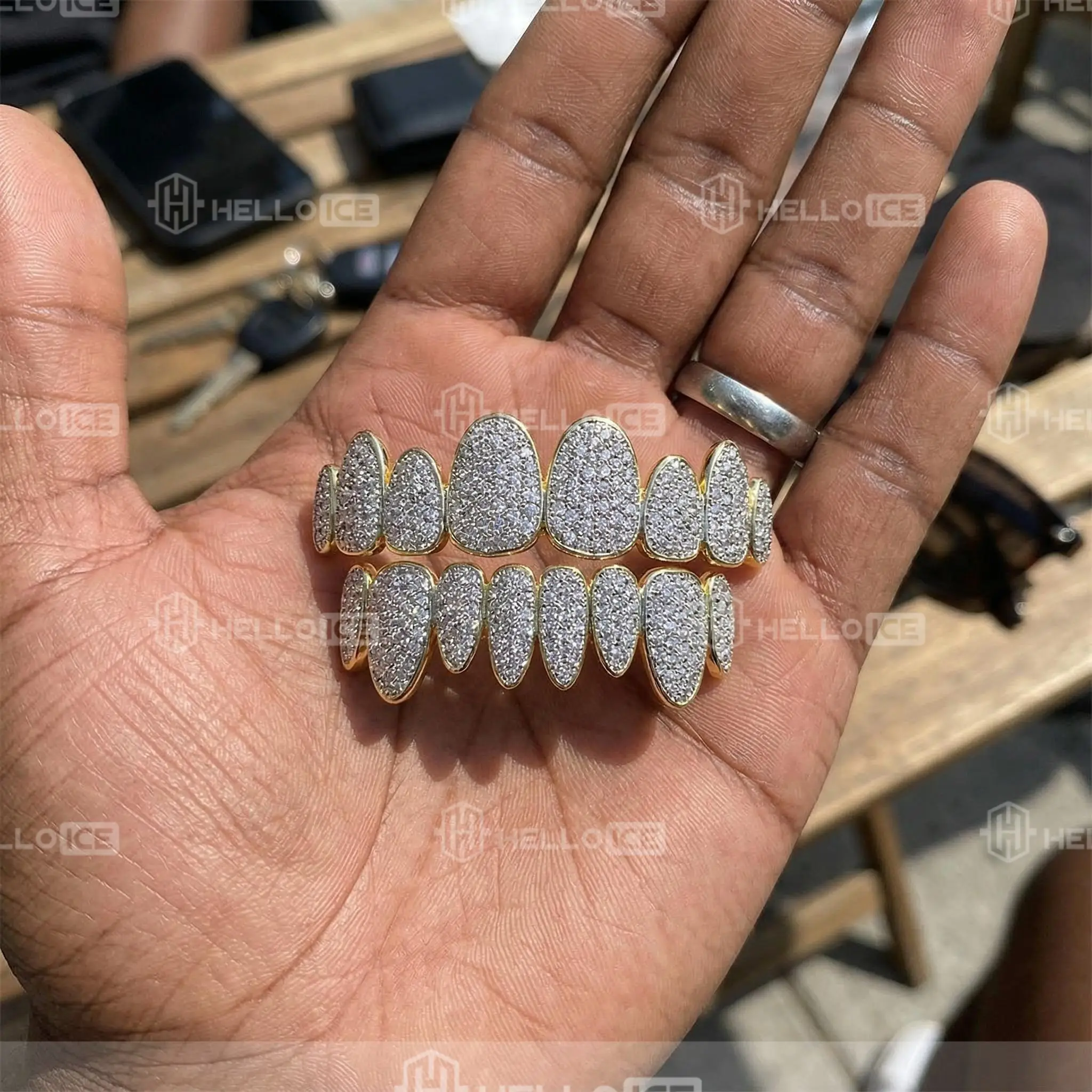 Helloice Review Image