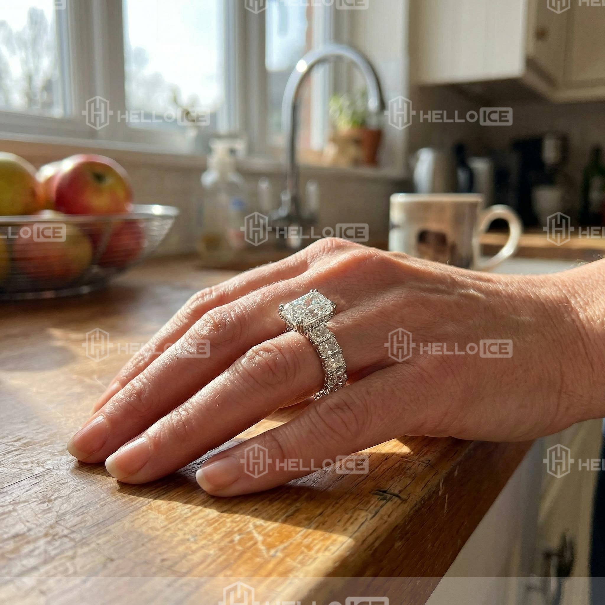 Helloice Review Image