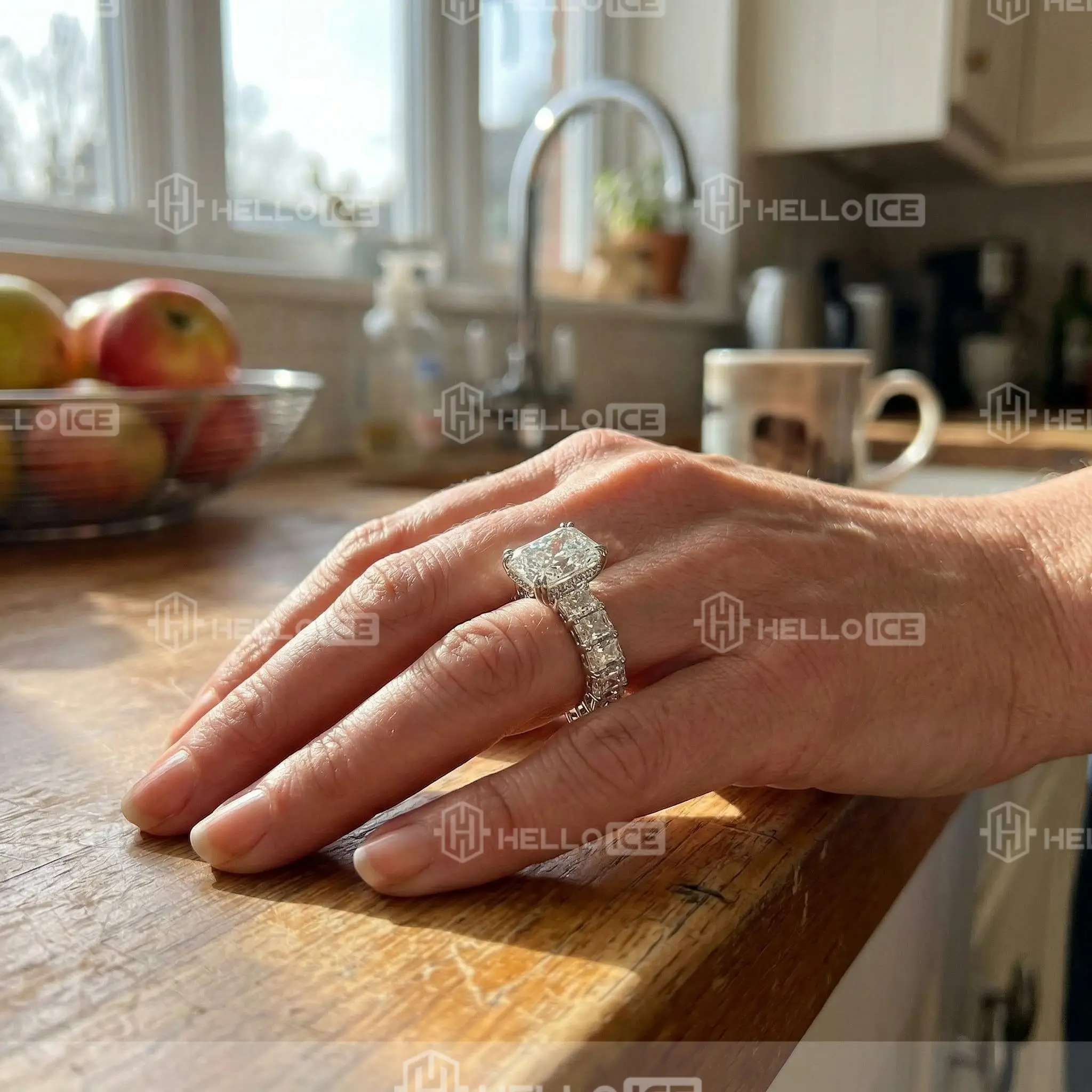 Helloice Review Image