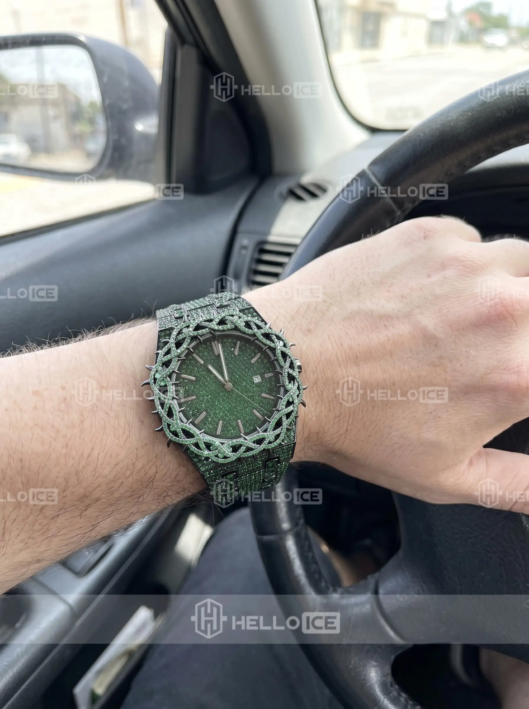 Helloice Review Image