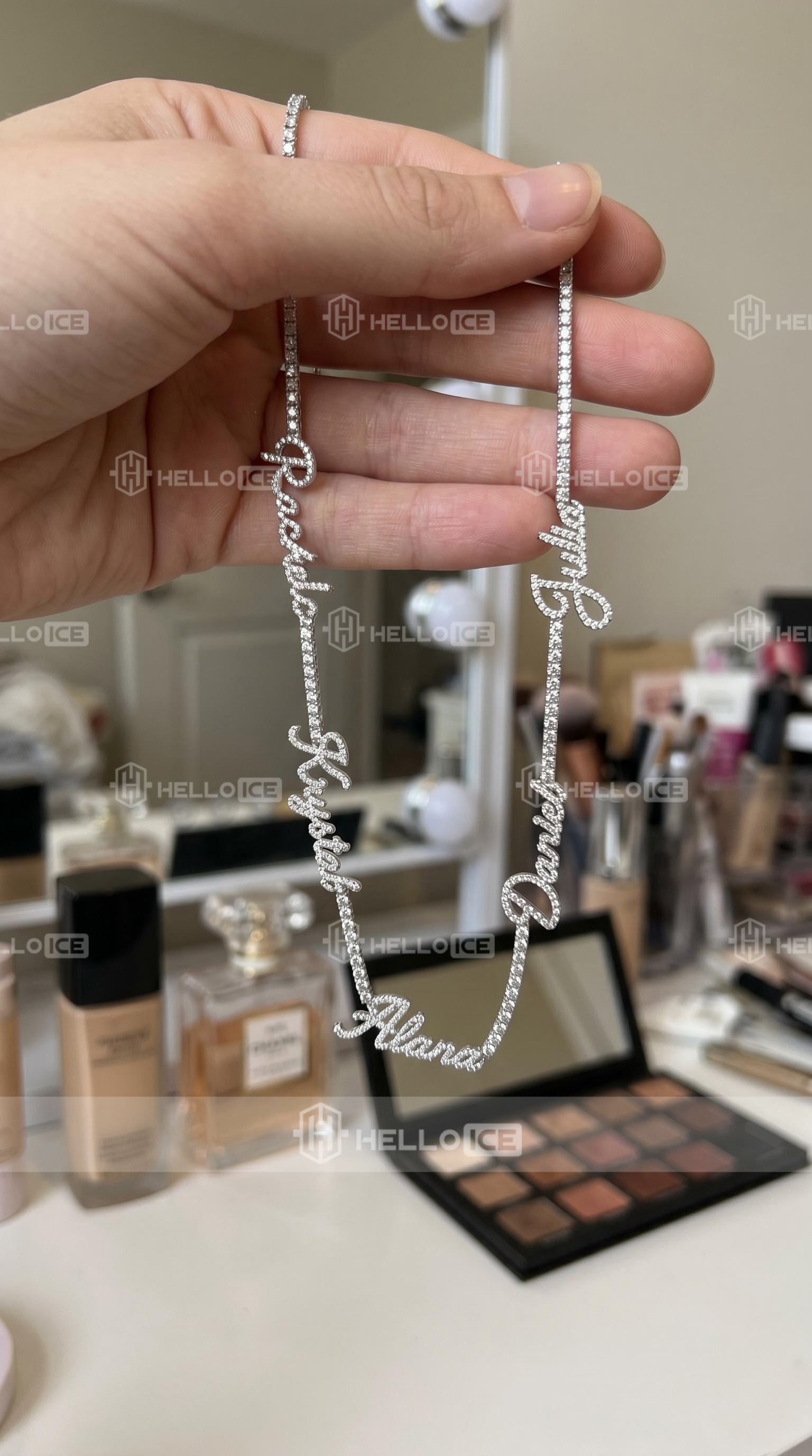 Helloice Review Image