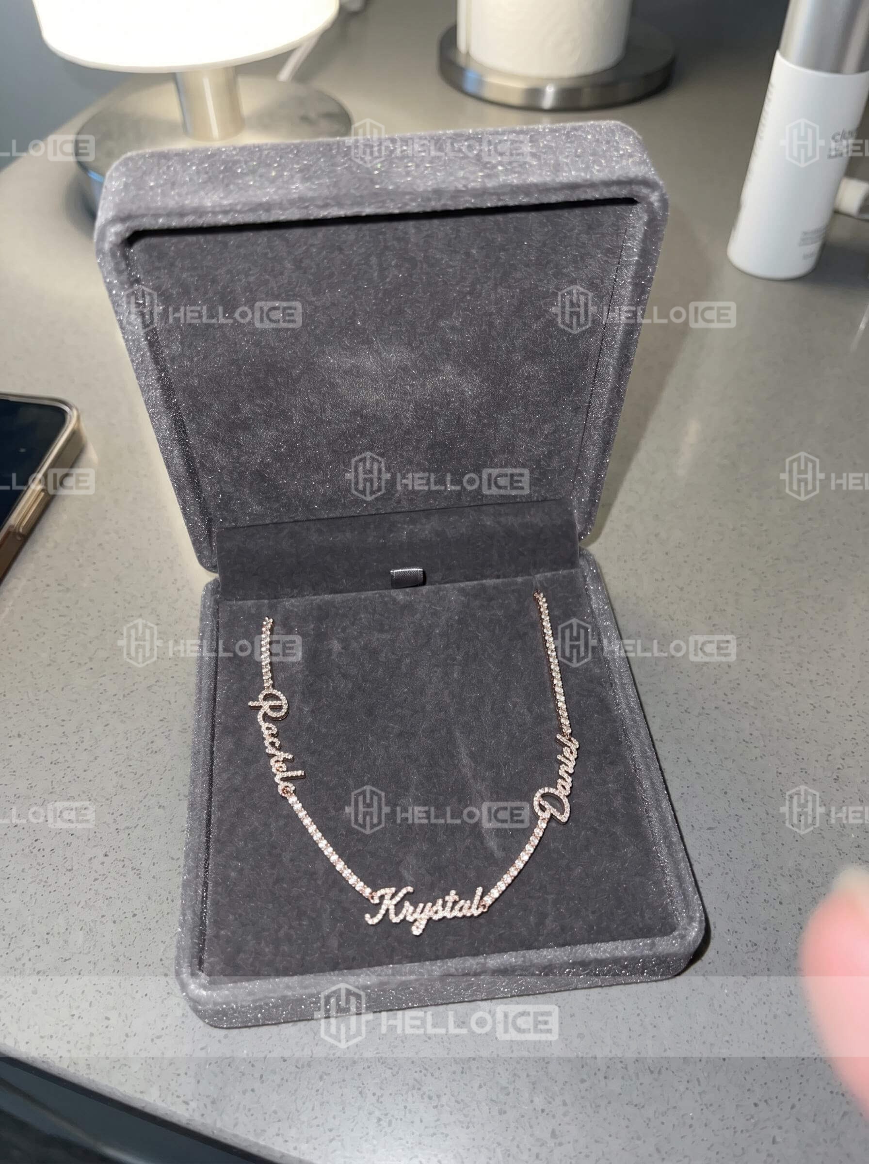 Helloice Review Image