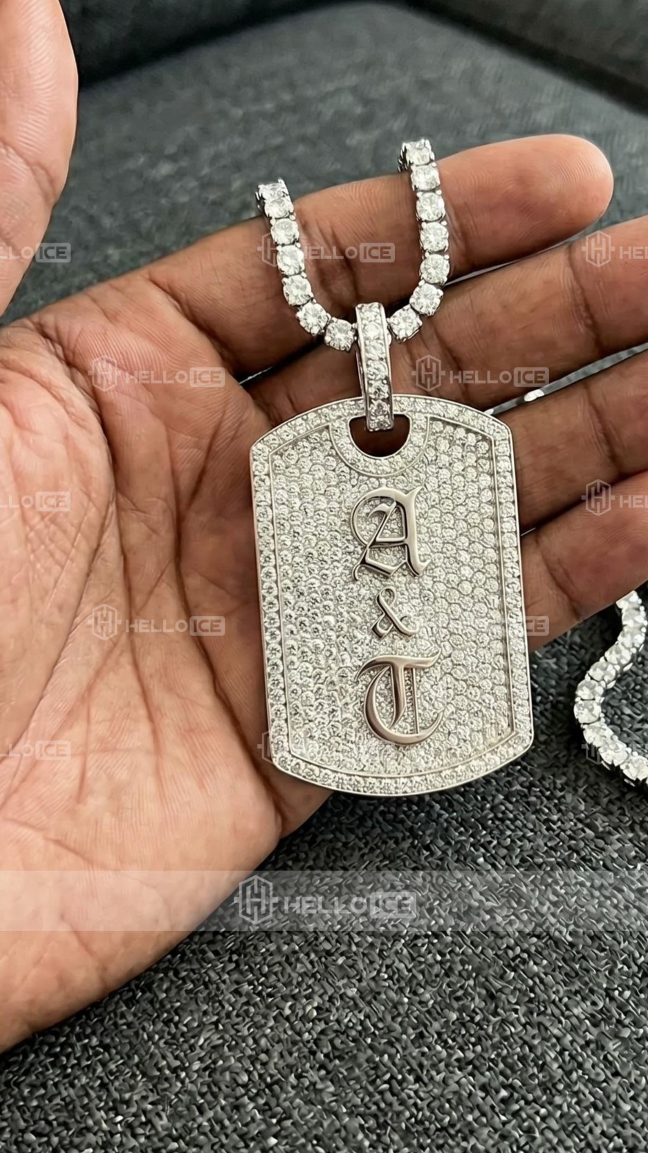 Helloice Review Image