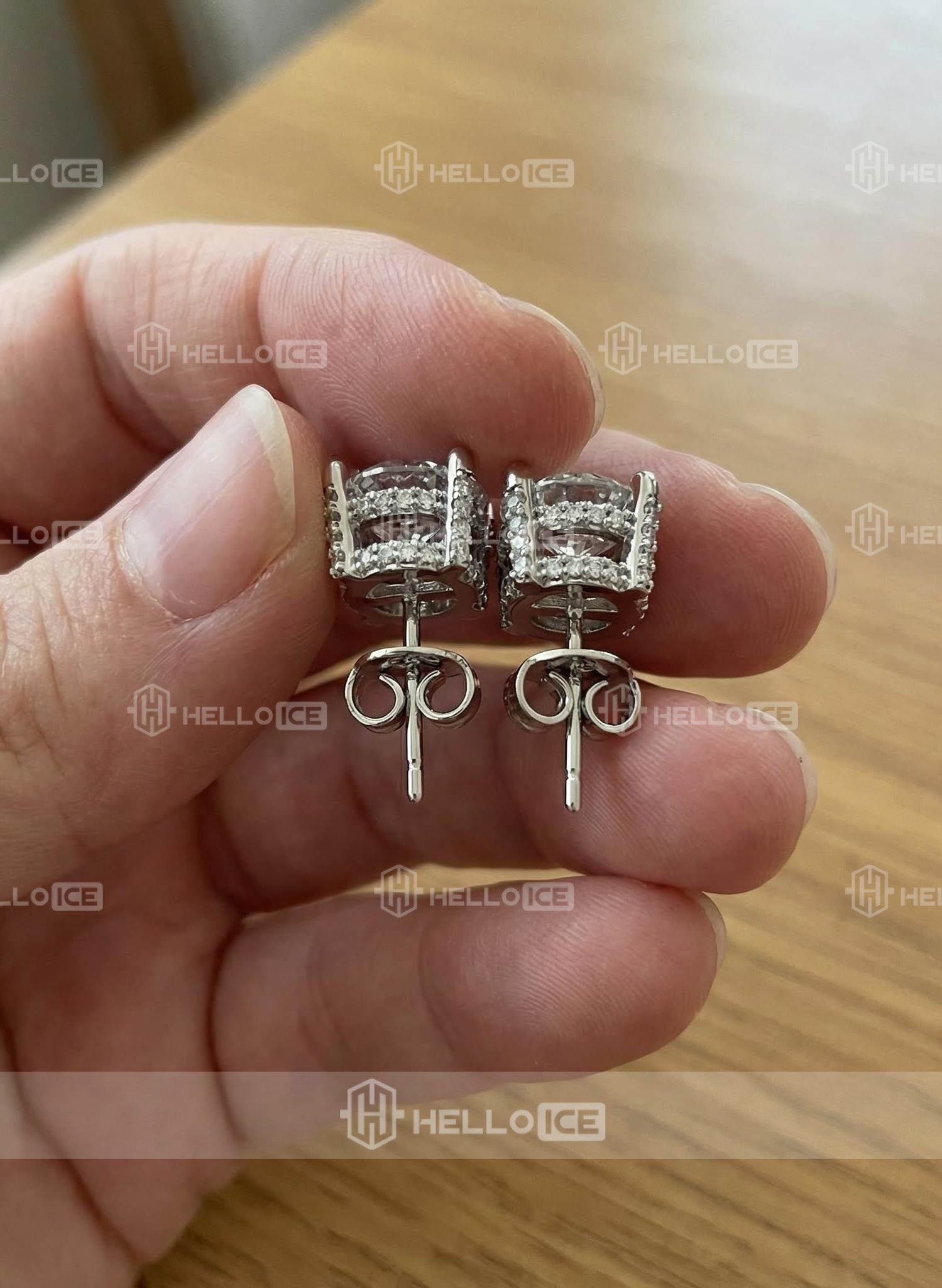 Helloice Review Image