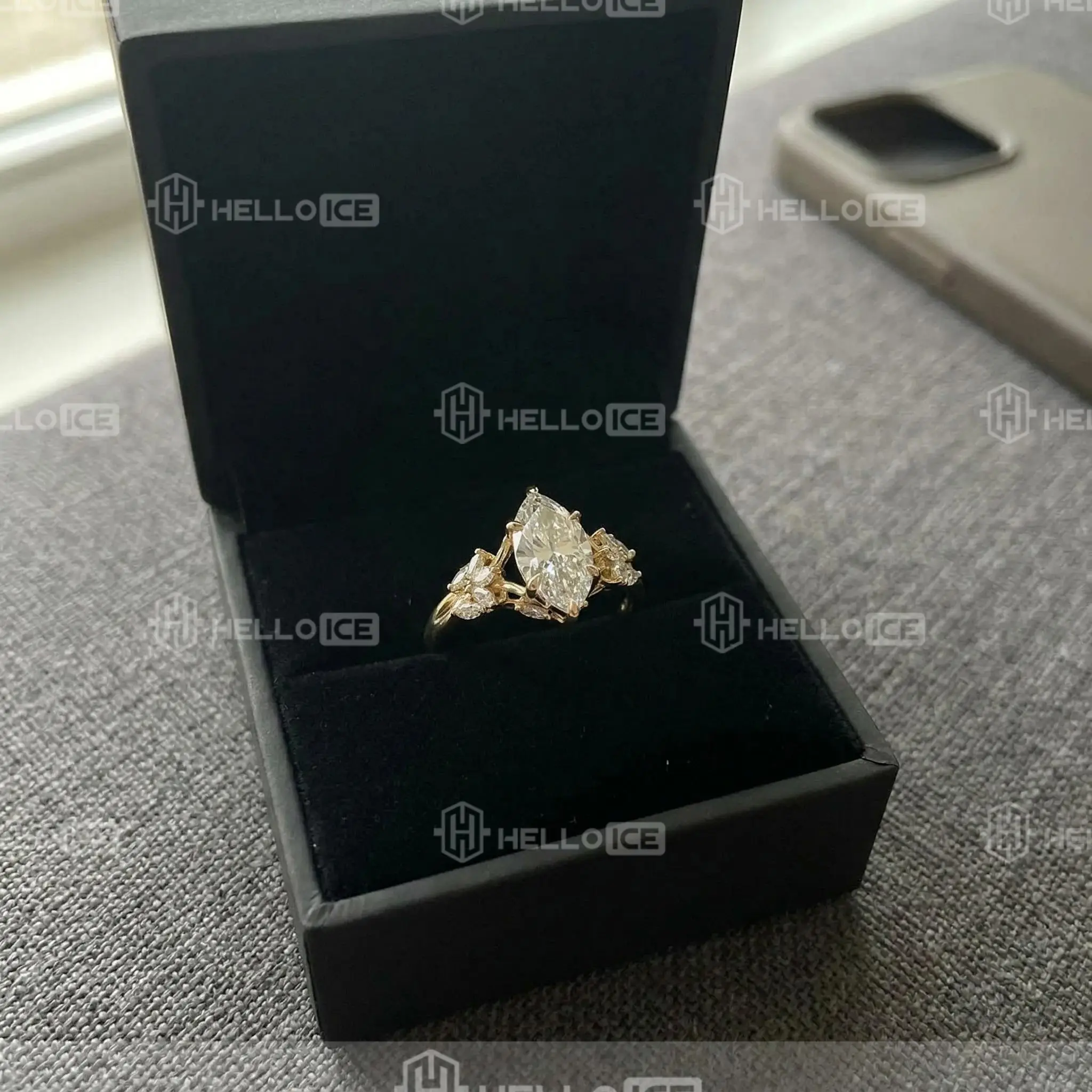 Helloice Review Image