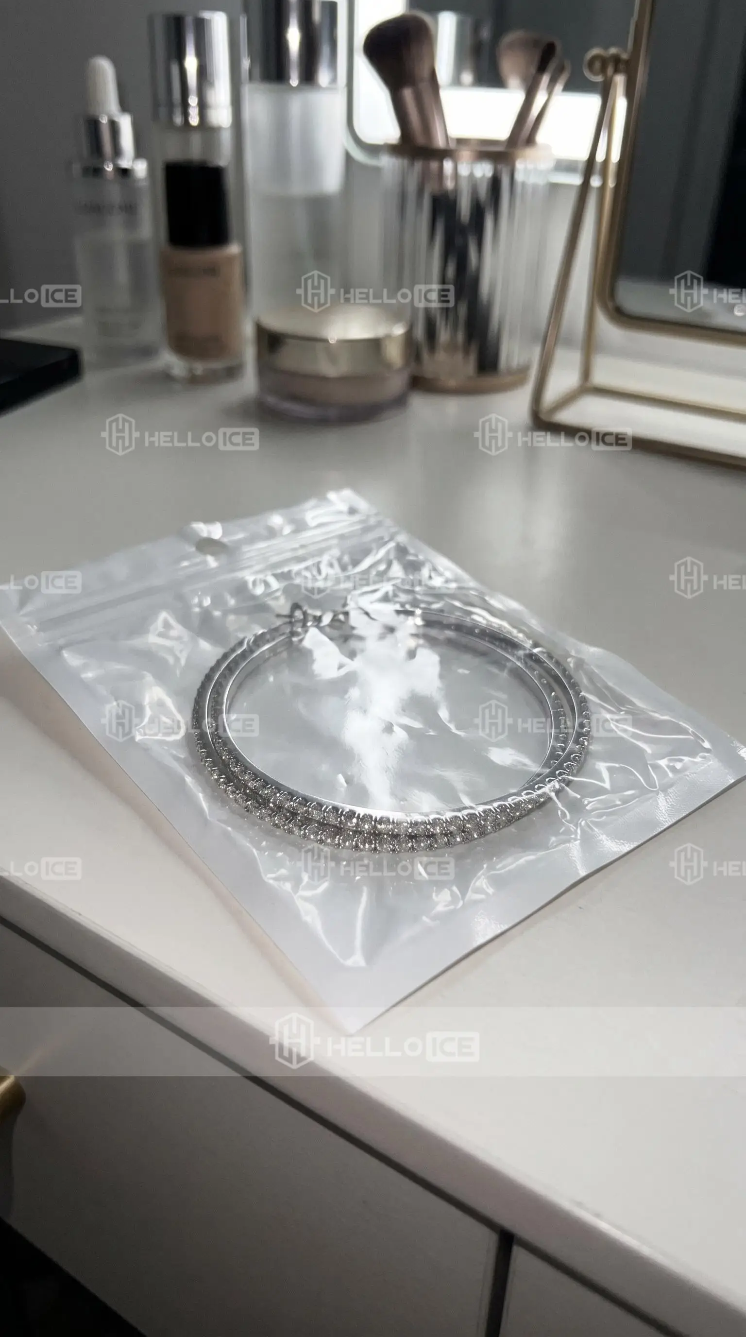 Helloice Review Image