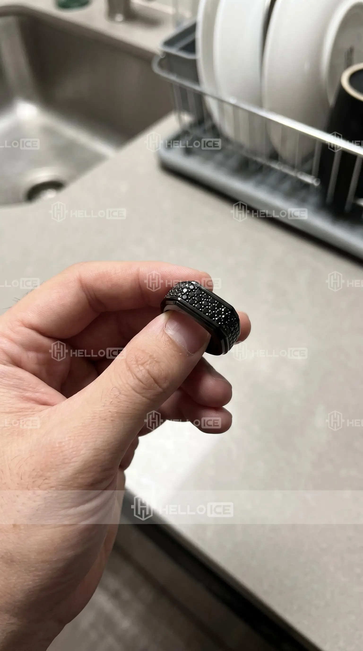 Helloice Review Image