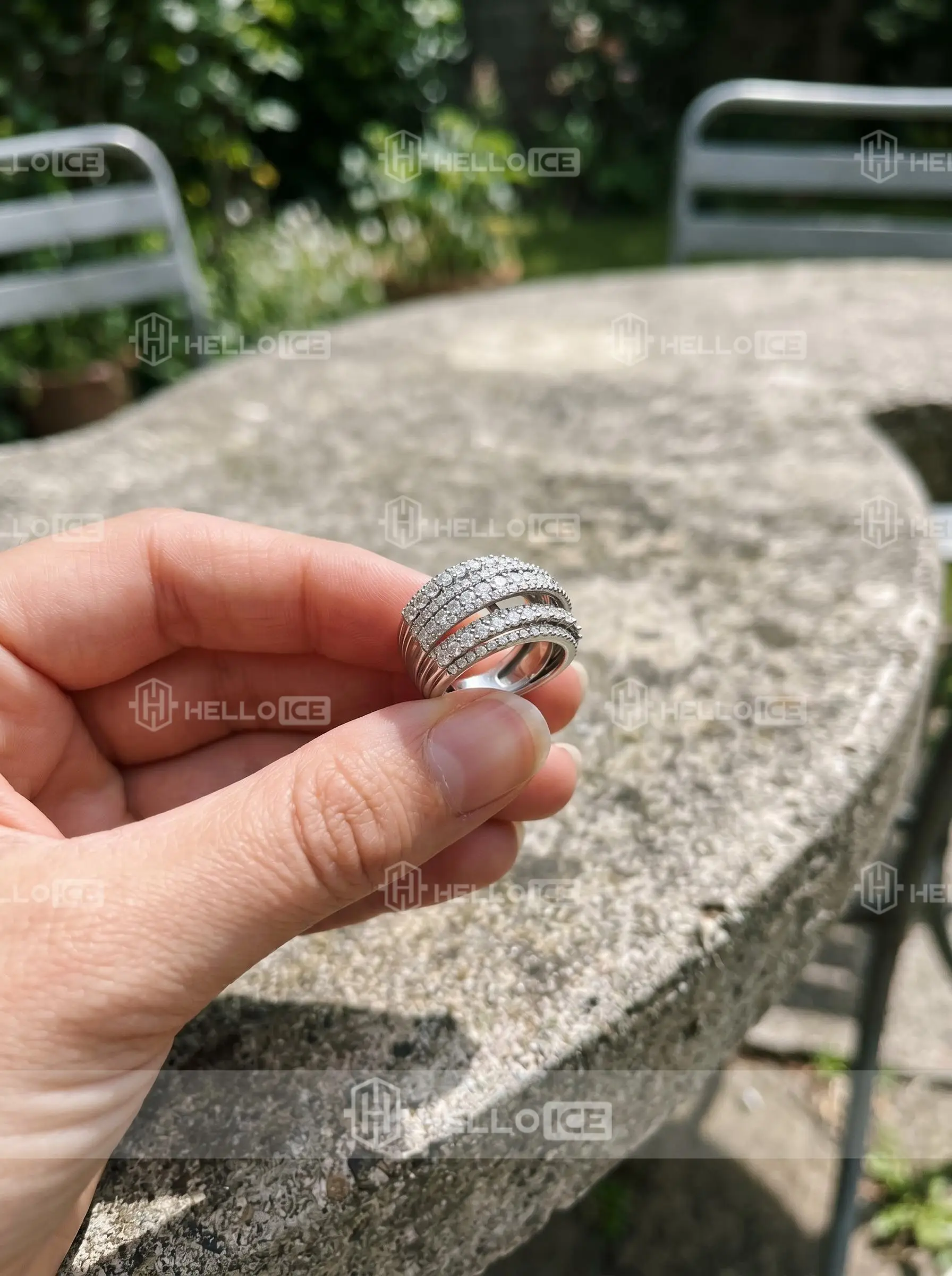 Helloice Review Image
