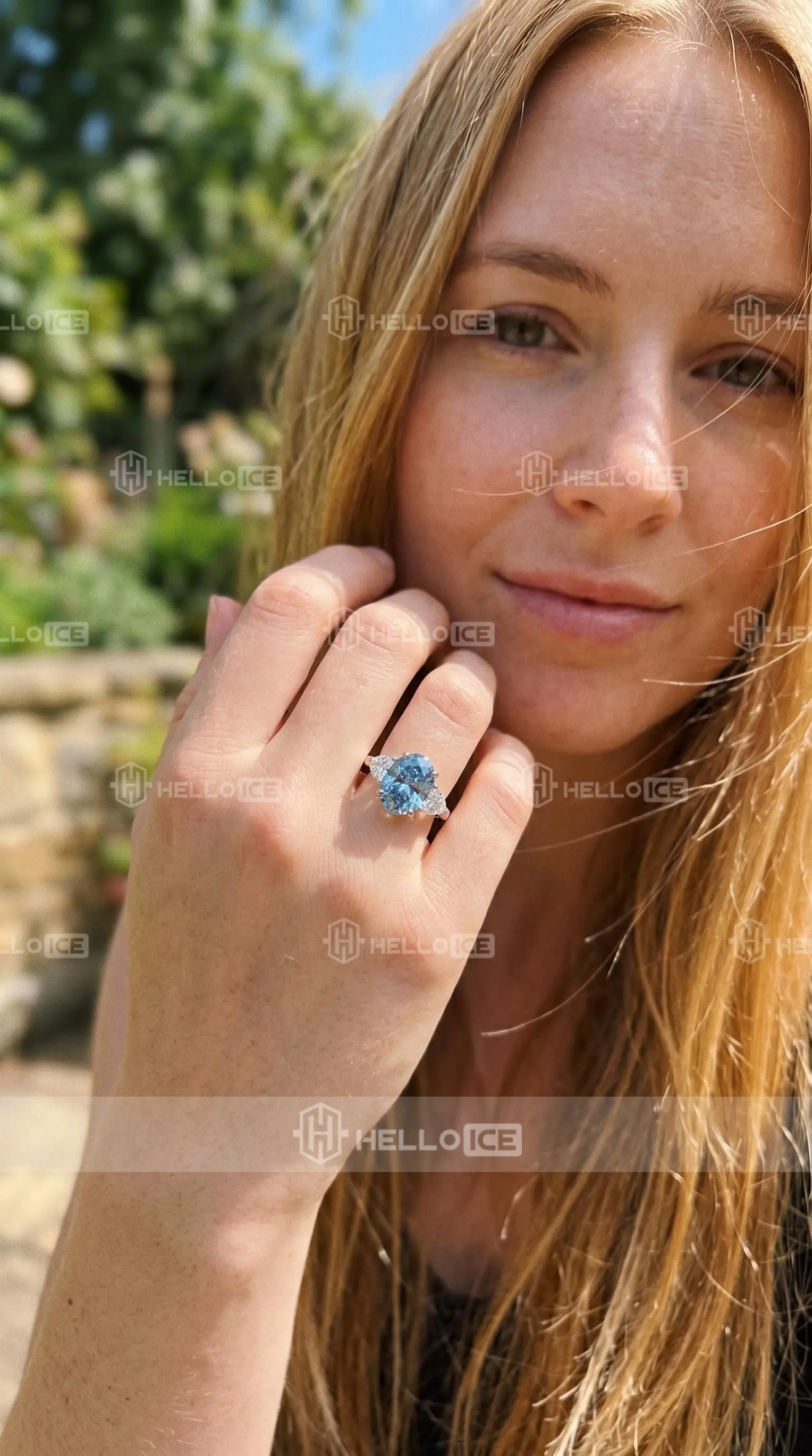 Helloice Review Image