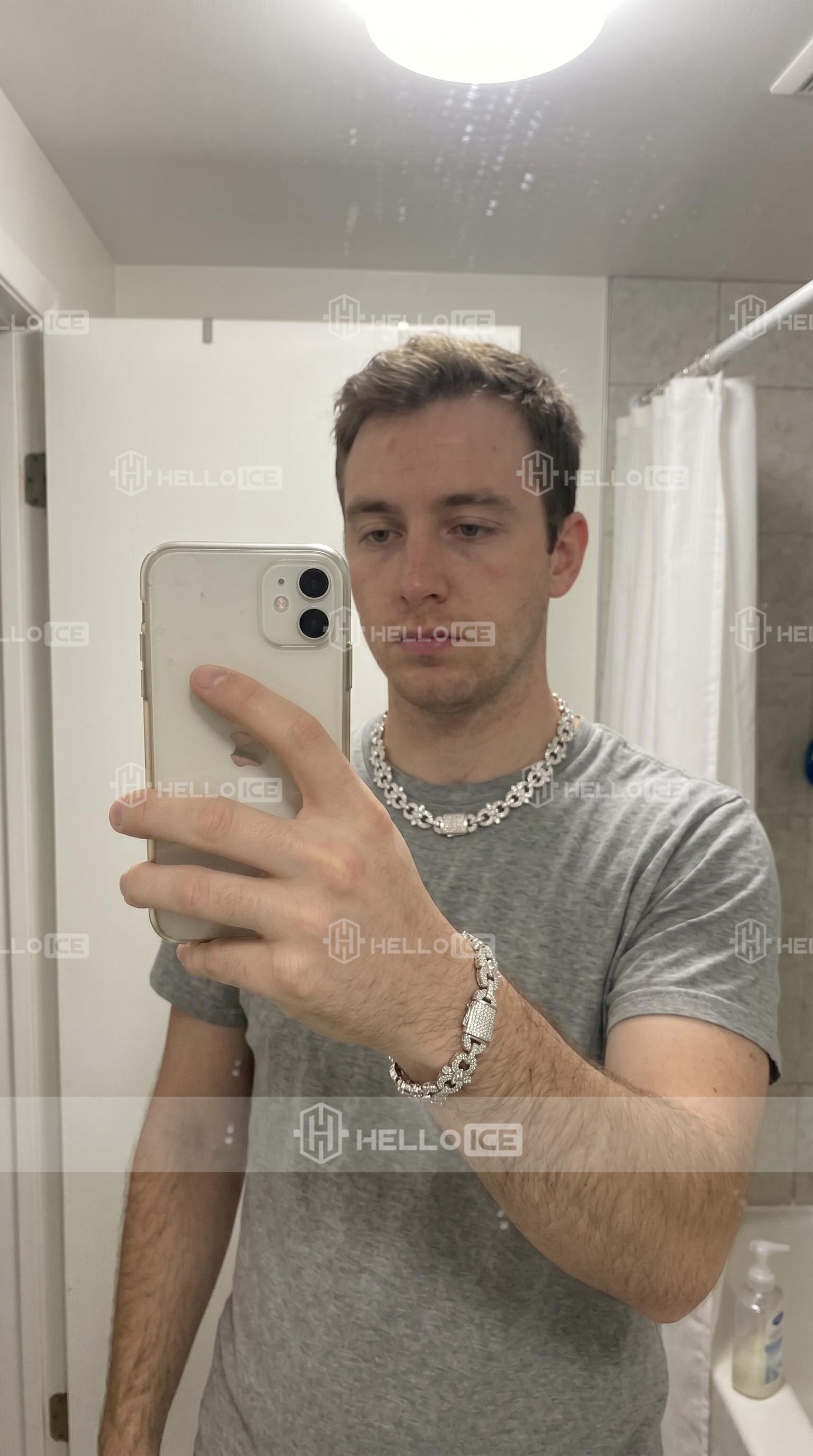 Helloice Review Image