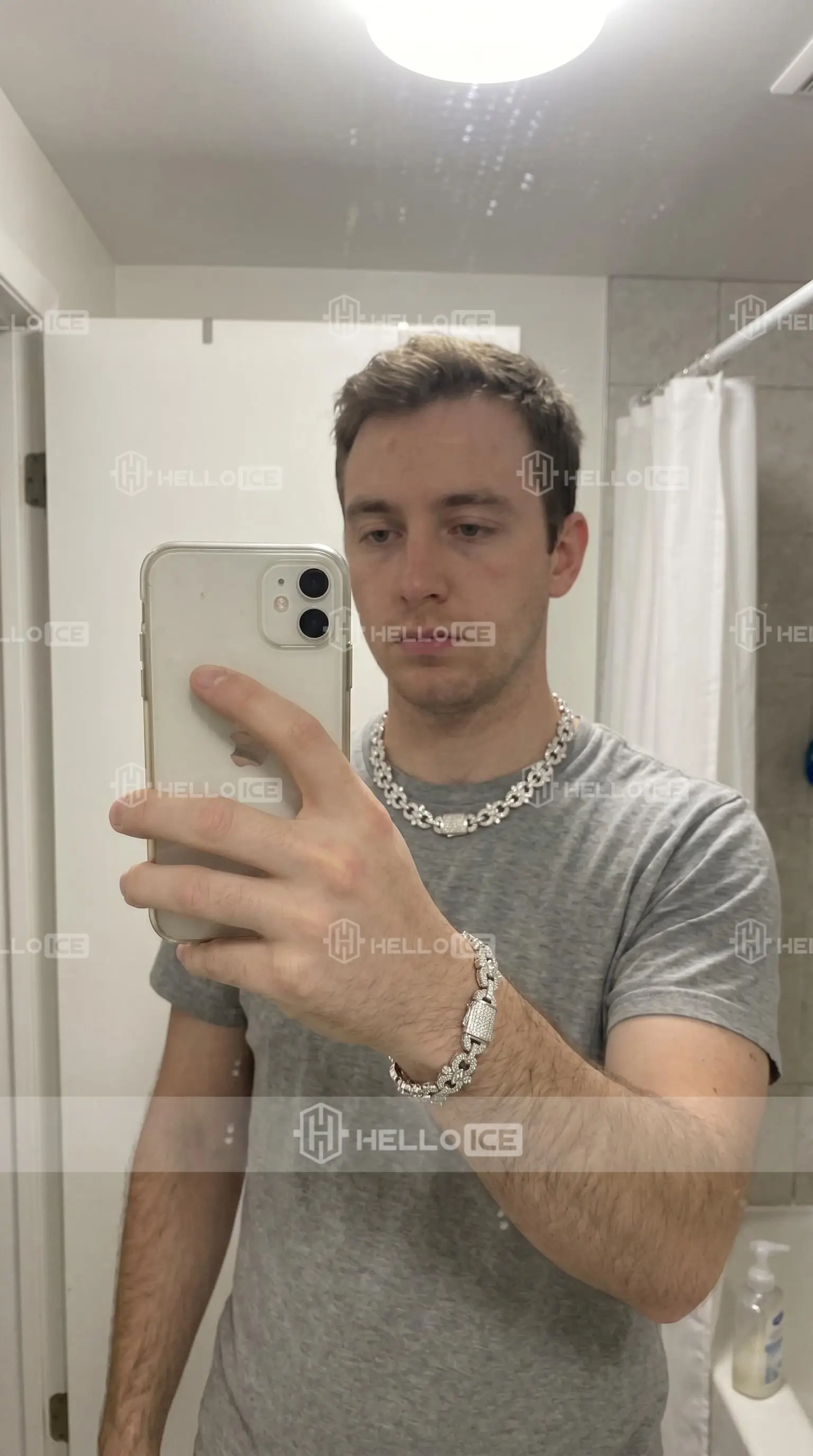 Helloice Review Image