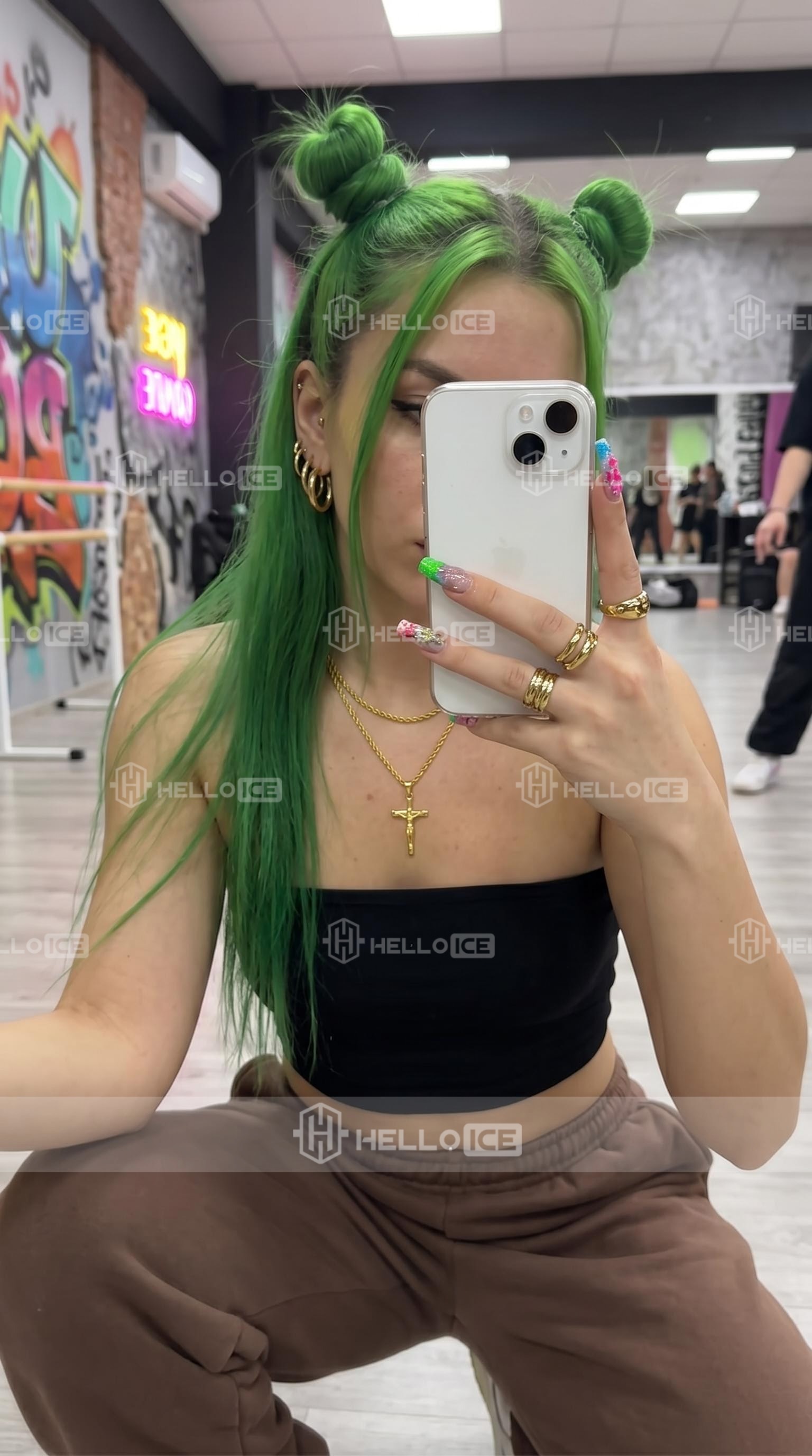 Helloice Review Image