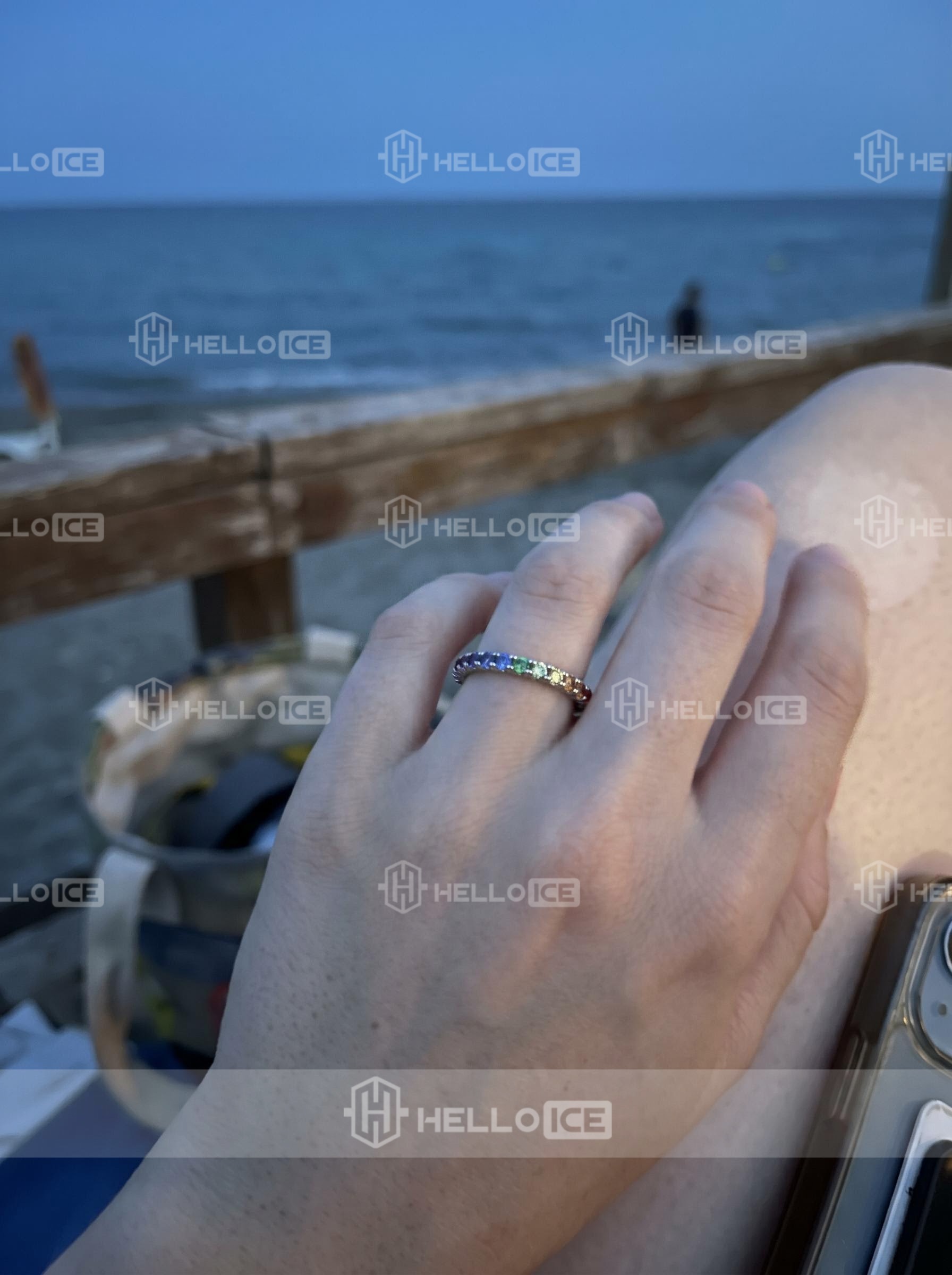 Helloice Review Image