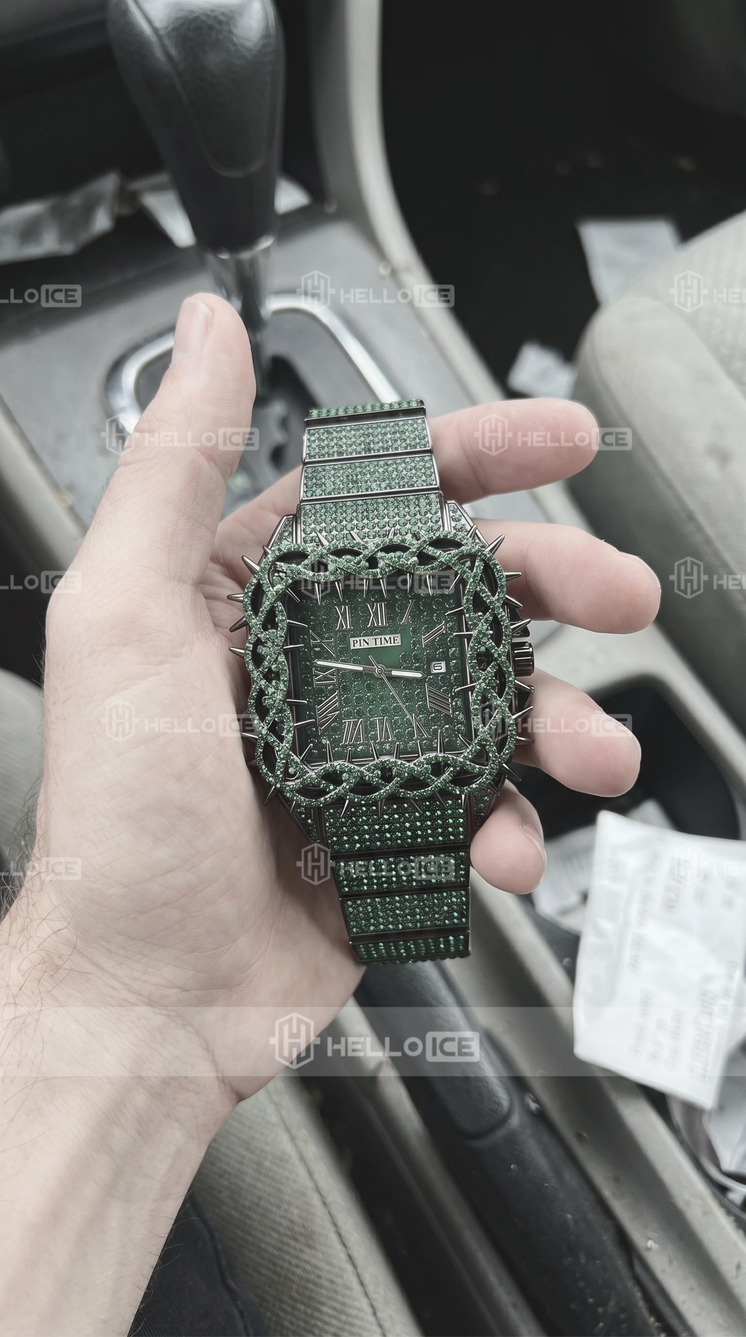 Helloice Review Image