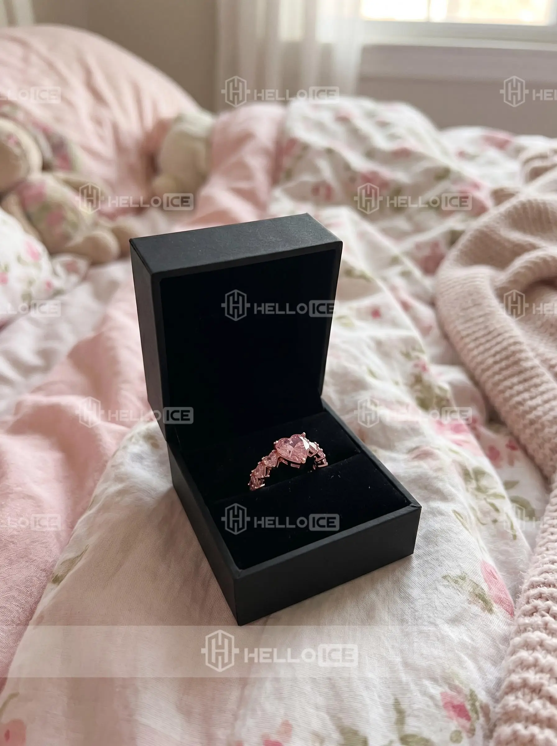 Helloice Review Image