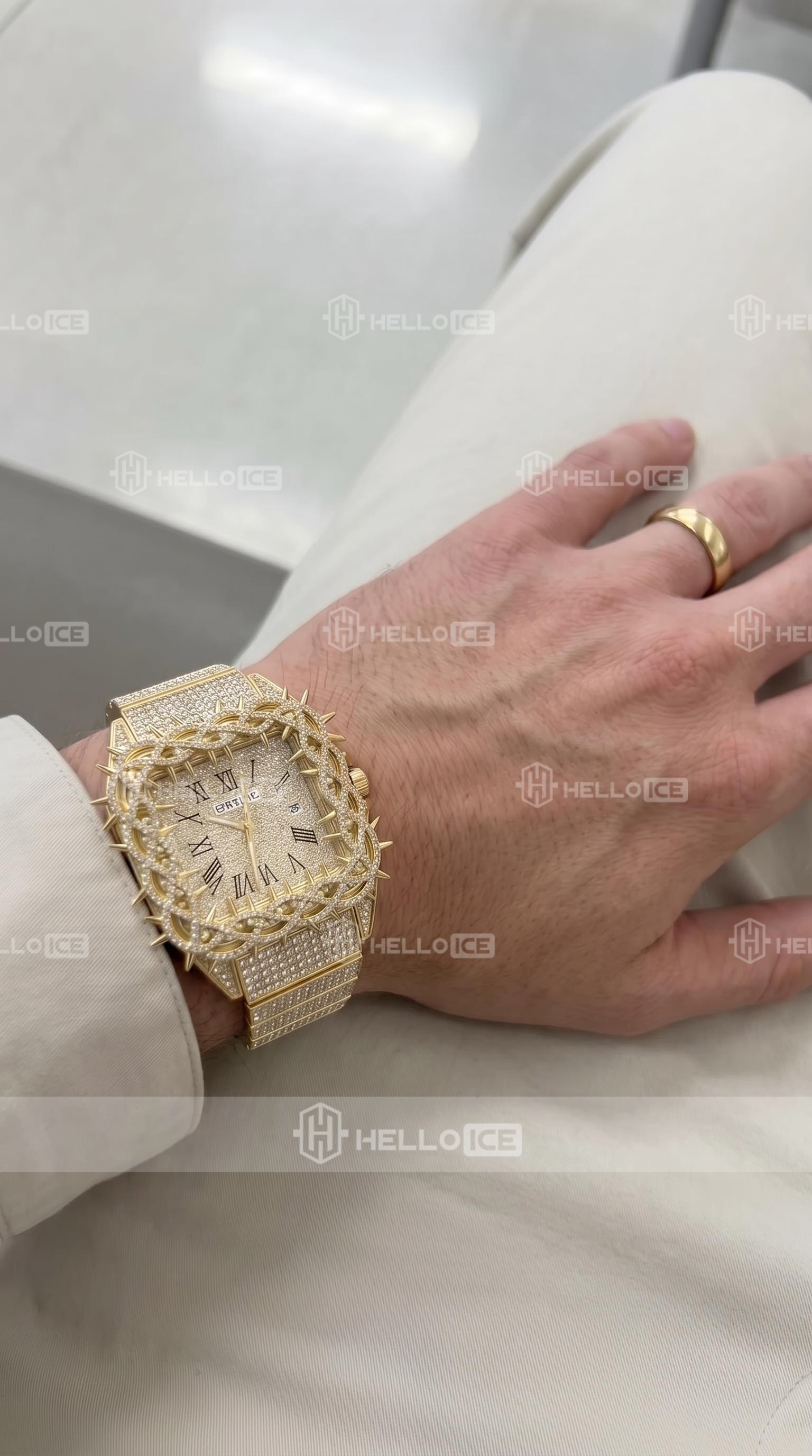 Helloice Review Image