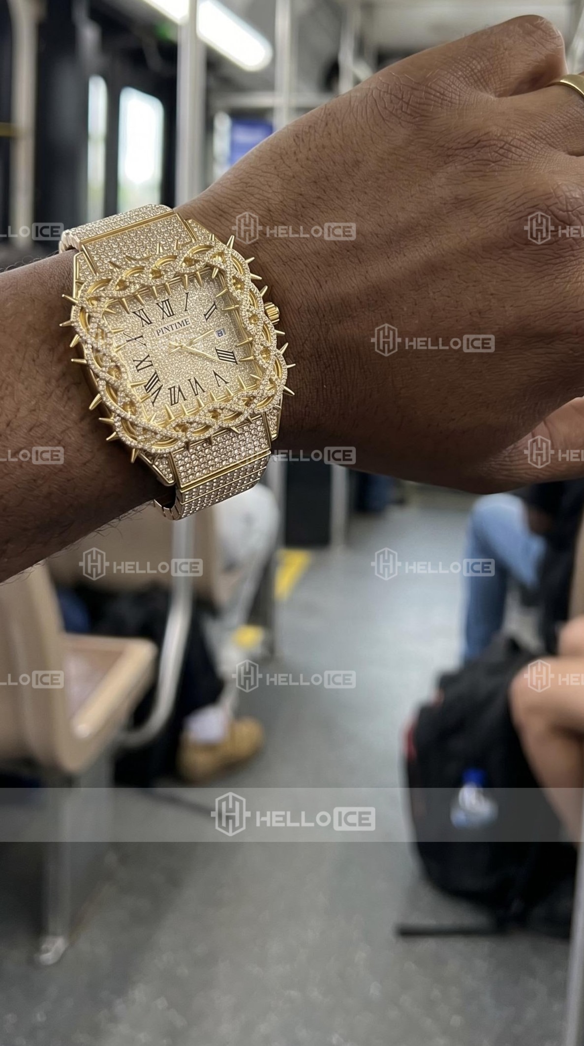 Helloice Review Image