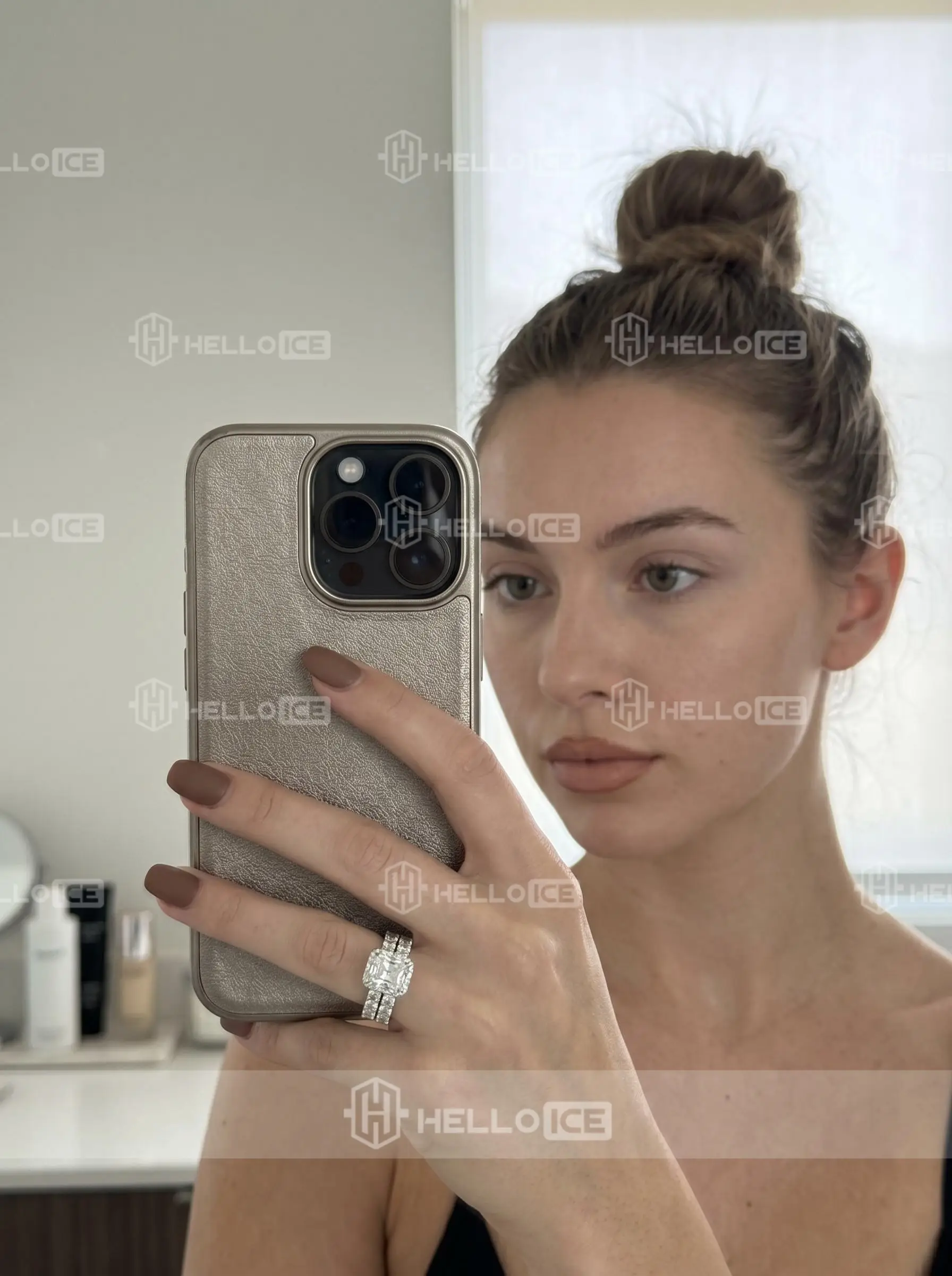 Helloice Review Image