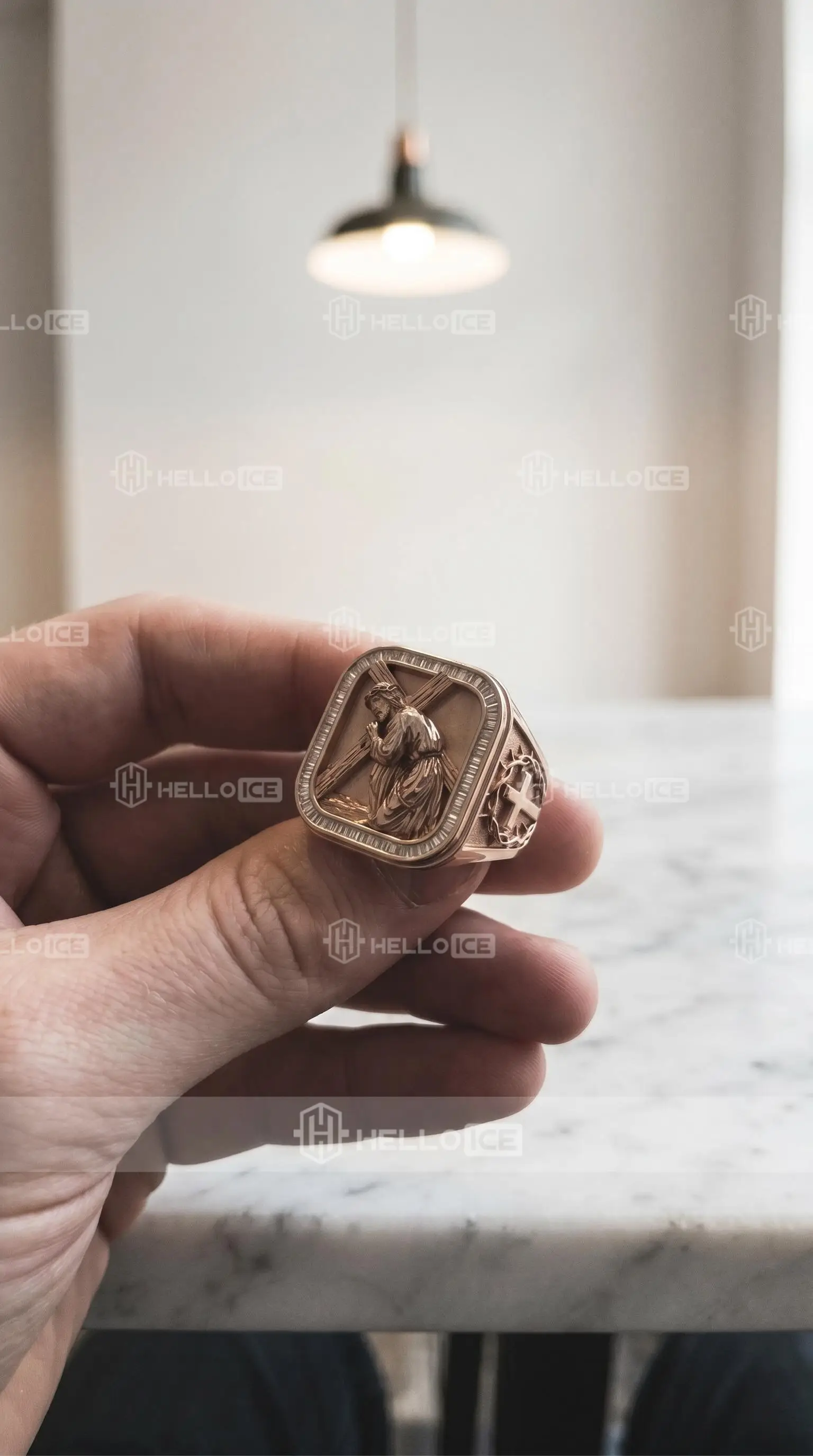 Helloice Review Image