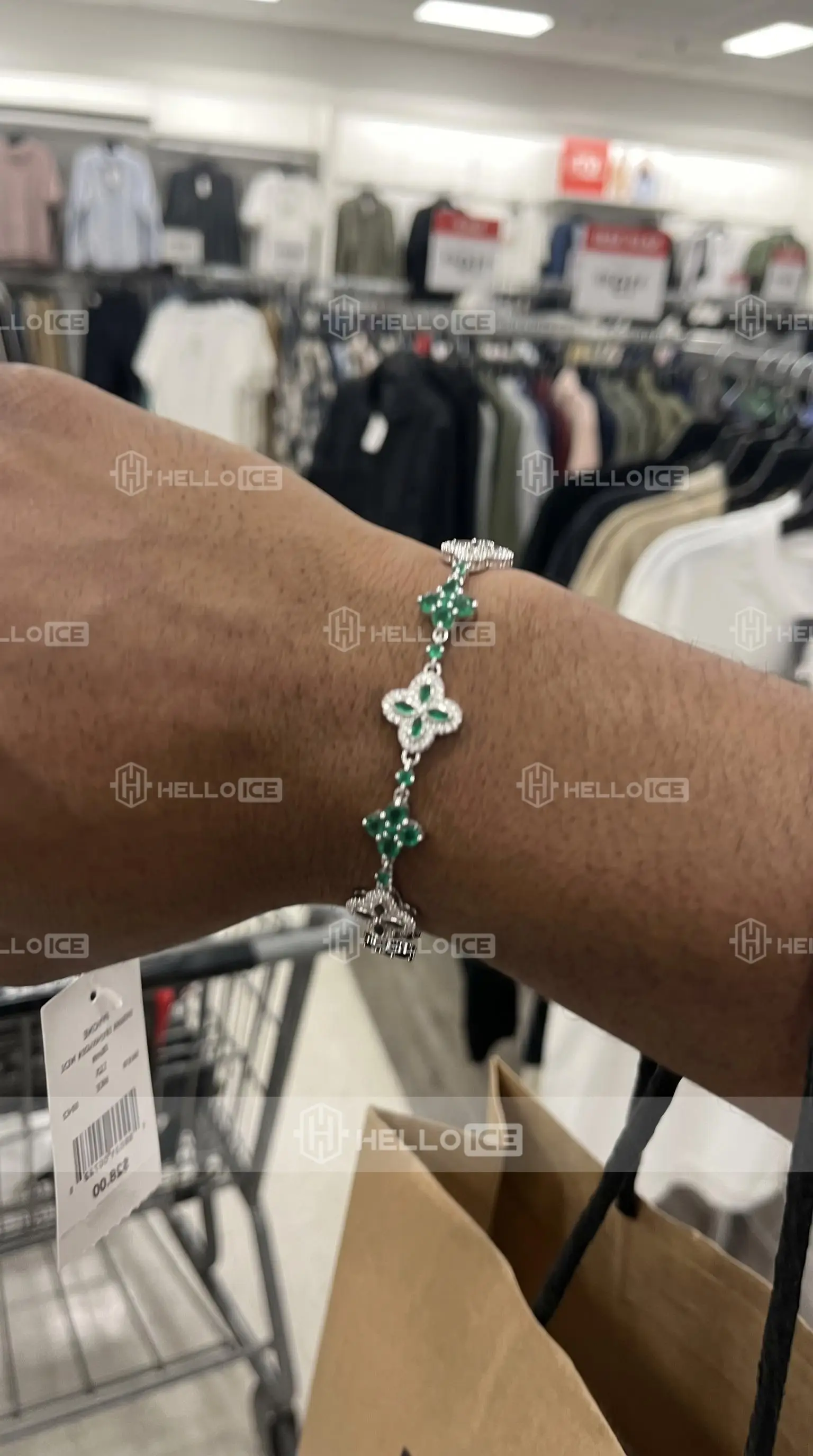 Helloice Review Image