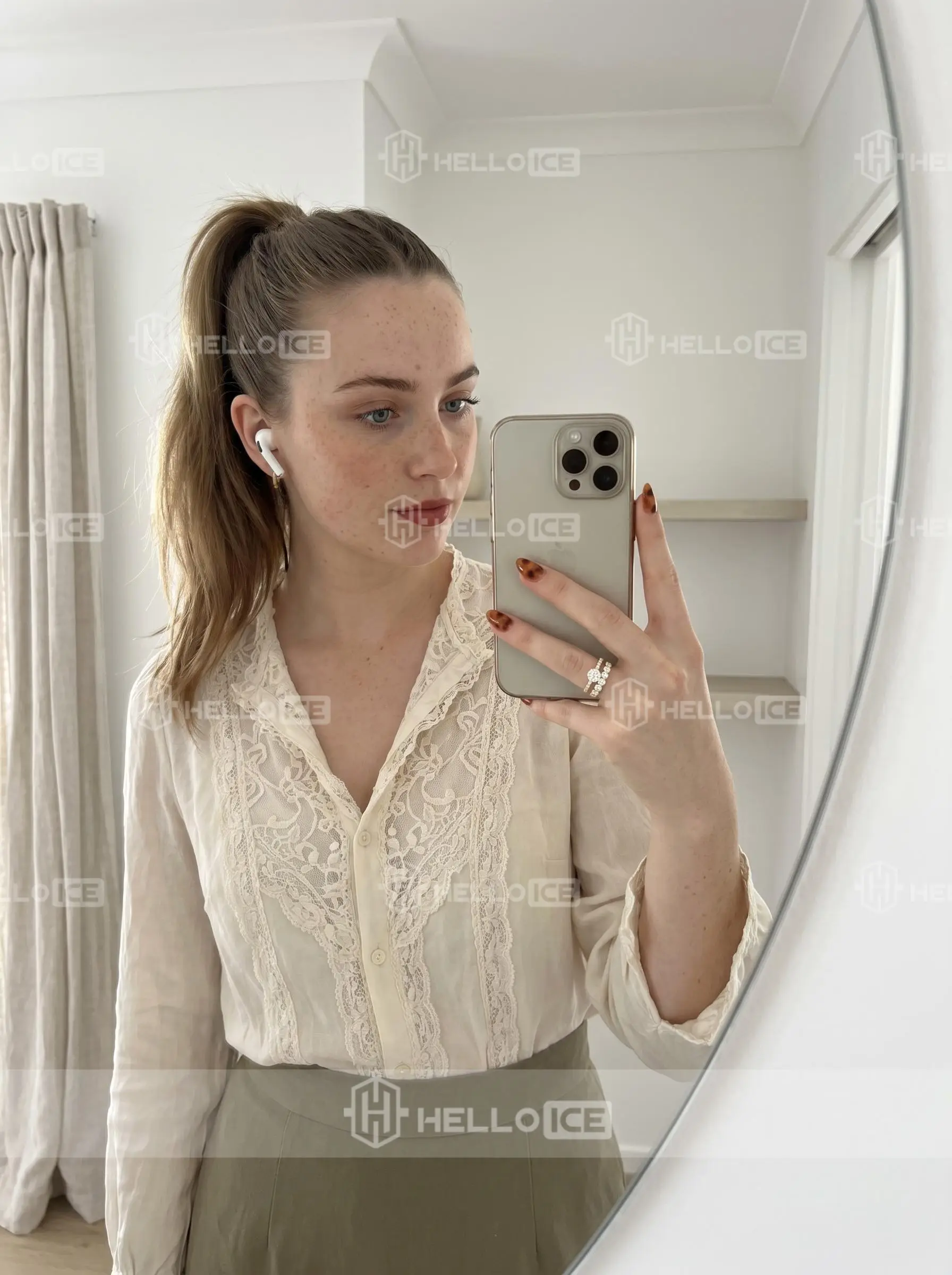 Helloice Review Image