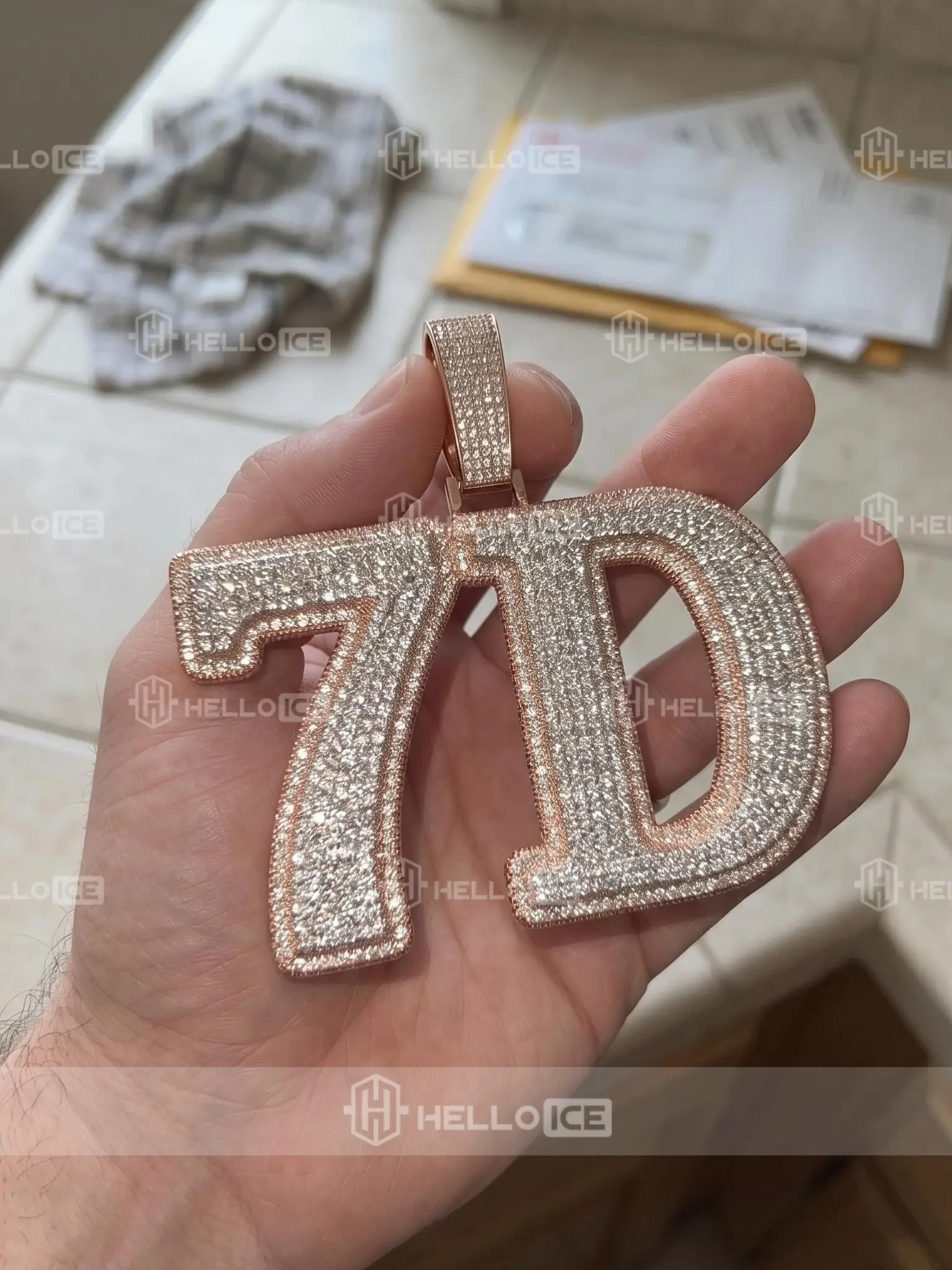 Helloice Review Image