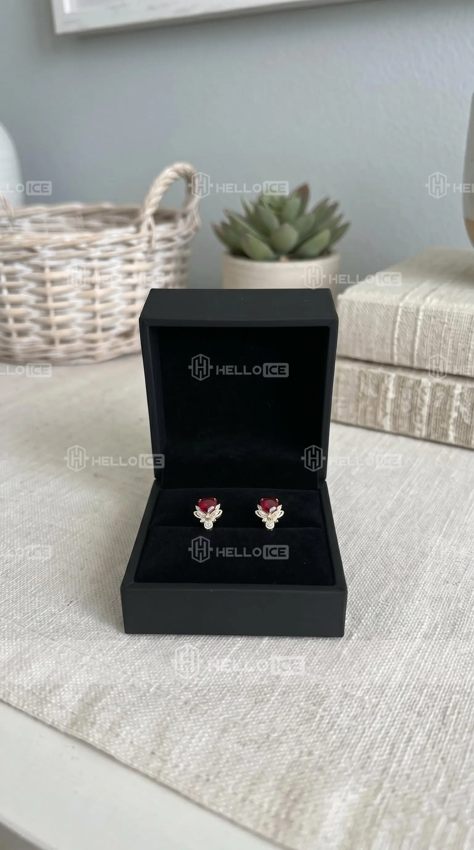 Helloice Review Image