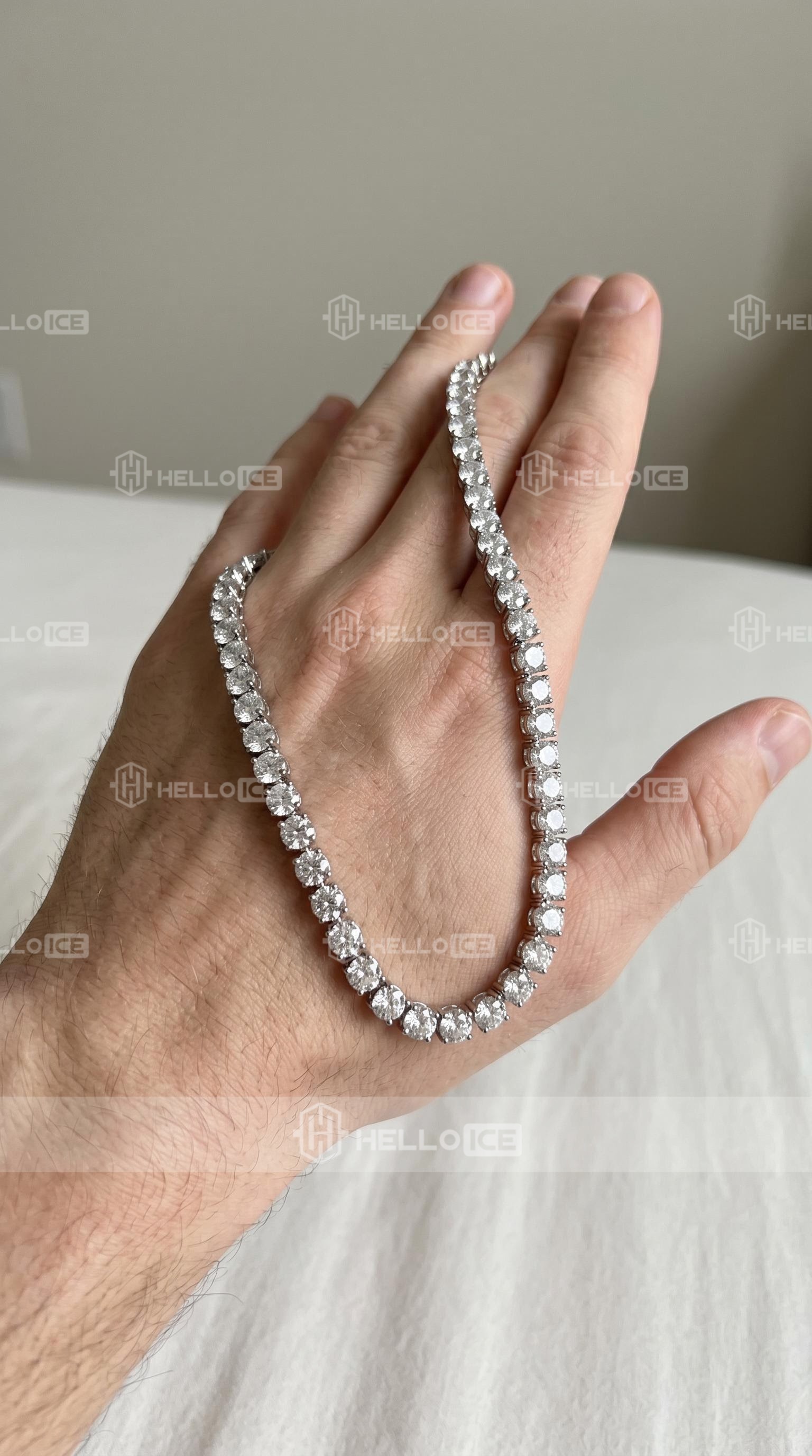 Helloice Review Image