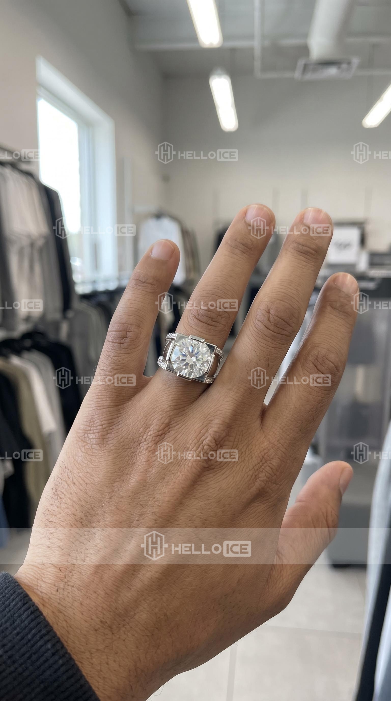Helloice Review Image