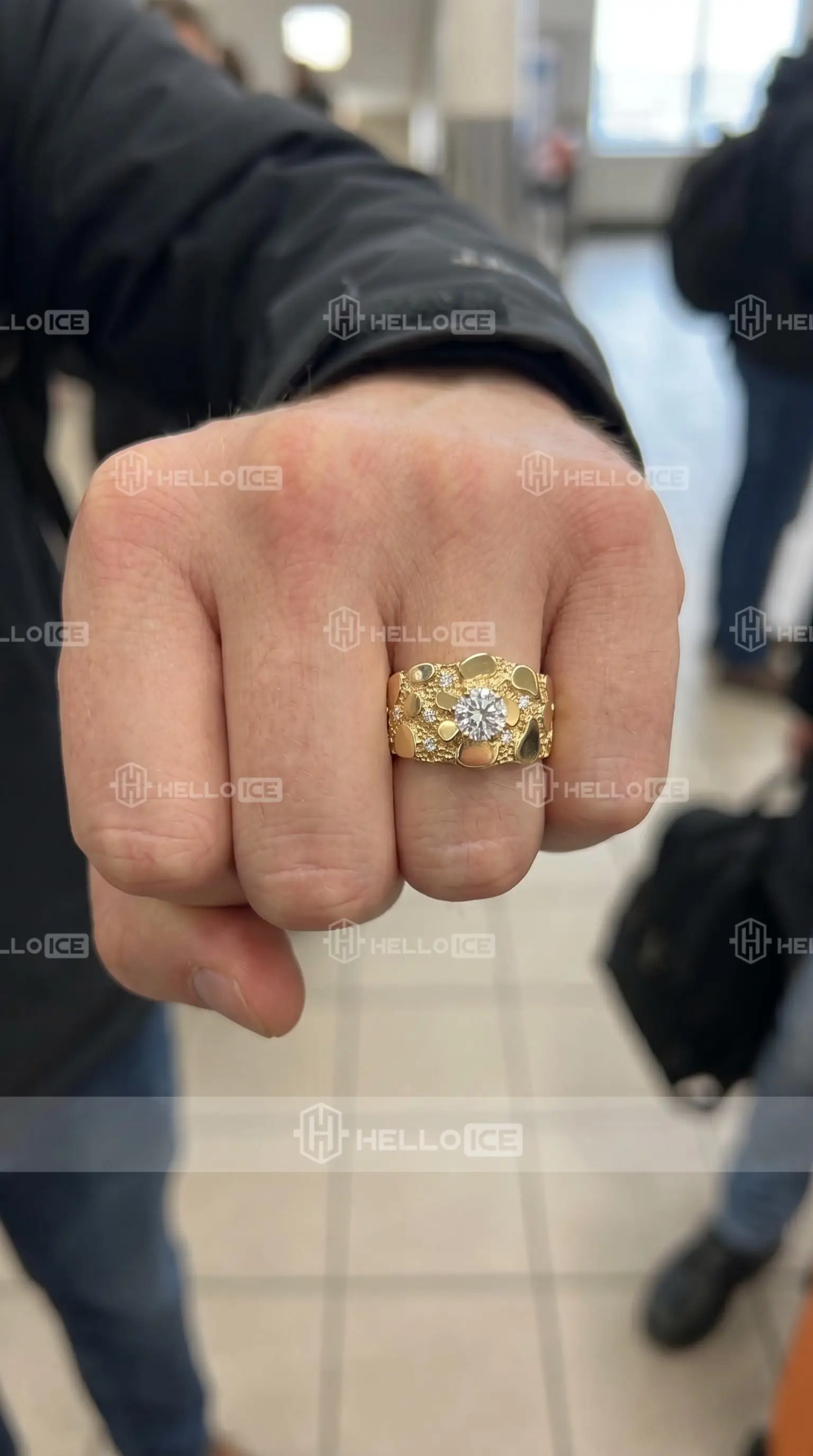 Helloice Review Image