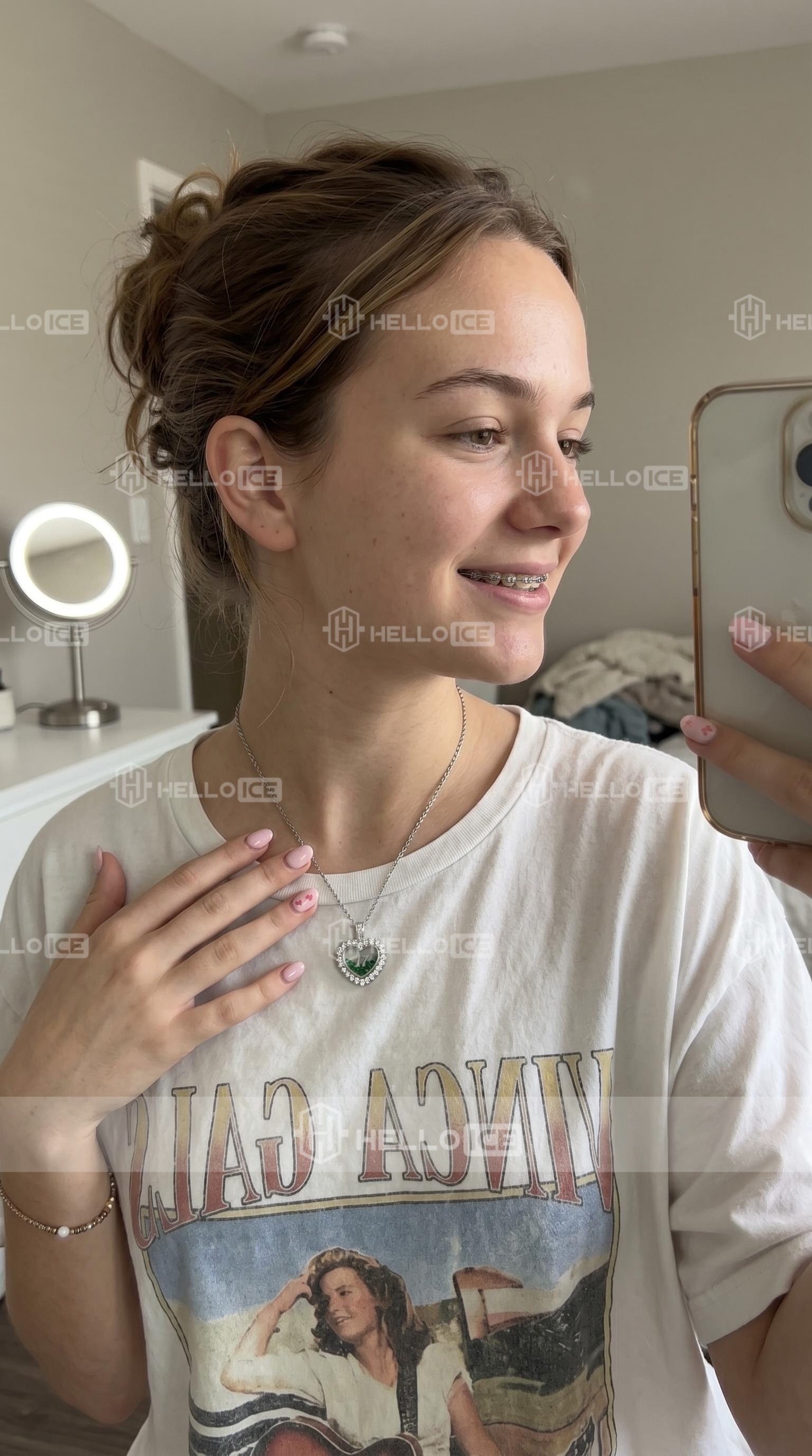 Helloice Review Image